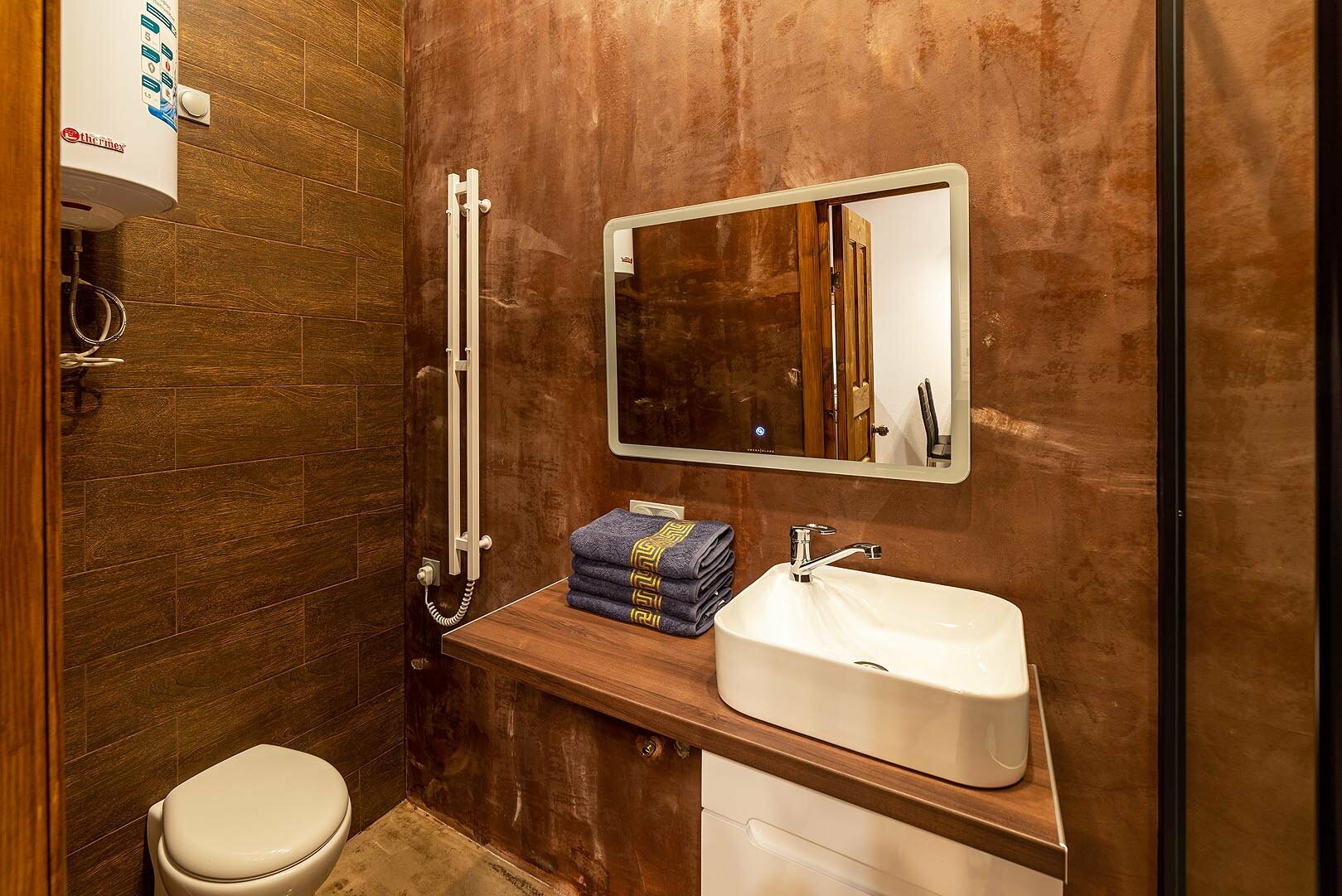 Двухкомнатные апартаменты с видом во внутренний дворик, 40 м2