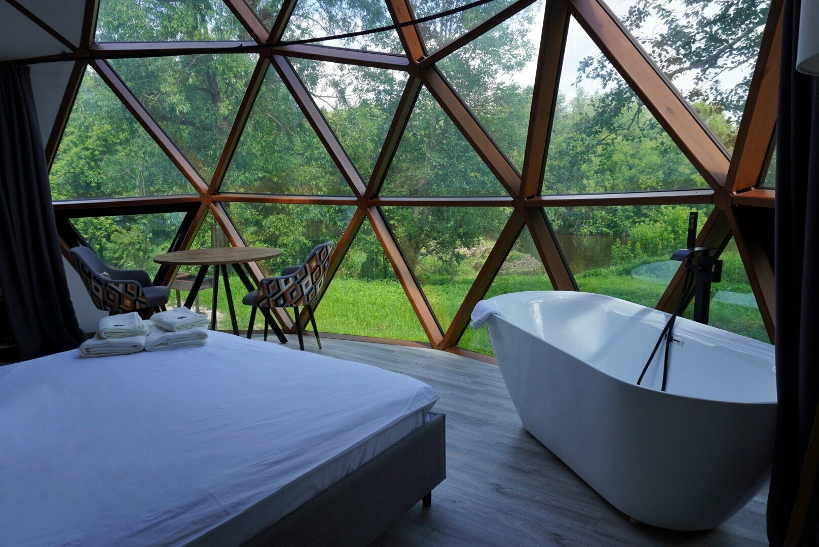 Сфера с ванной