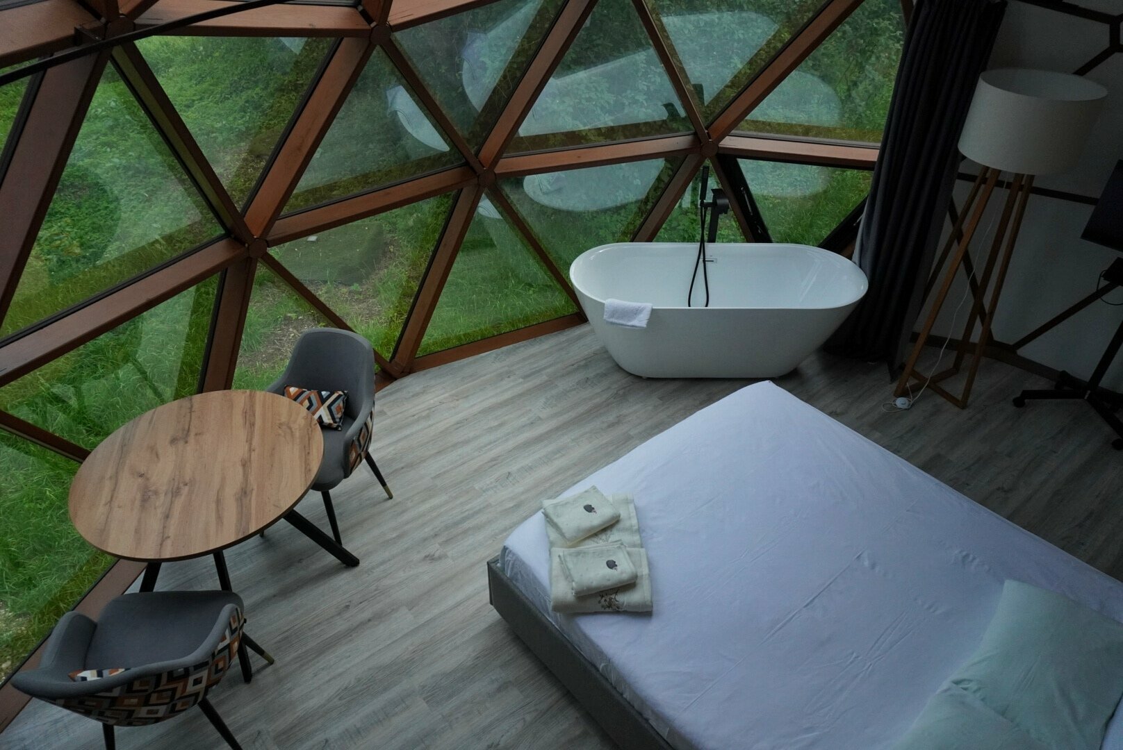 Сфера с ванной