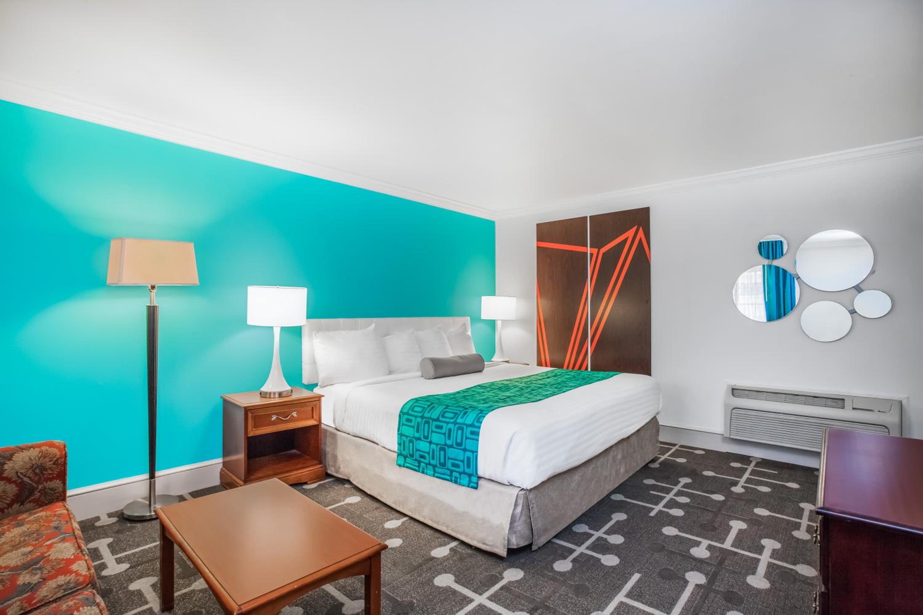 King Room- Non-Smoking