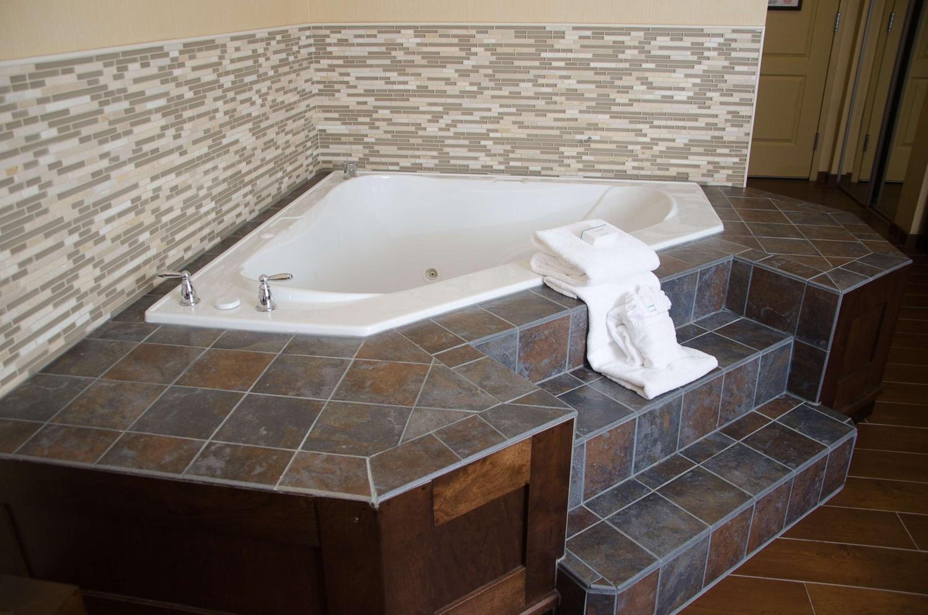 King Room with Whirlpool