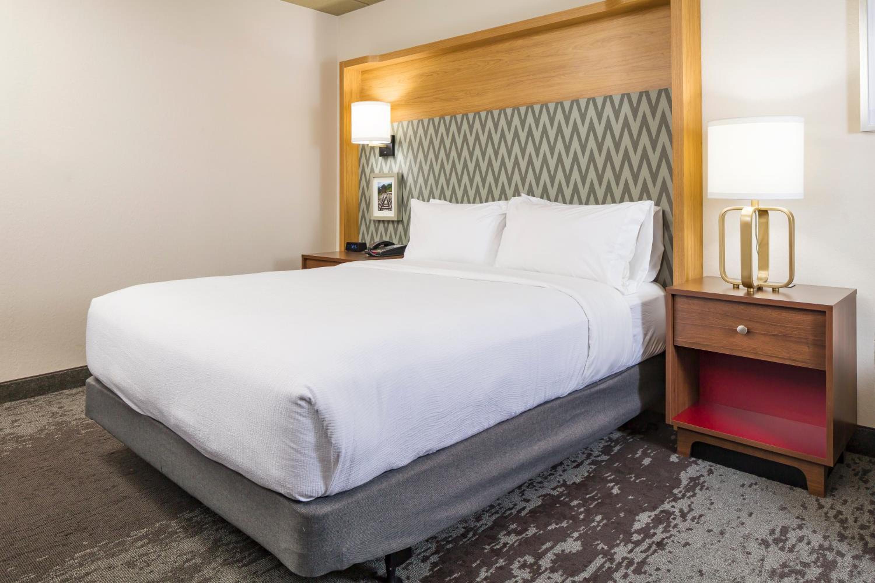 Double Room Hearing Accessible with Shower - Non-Smoking