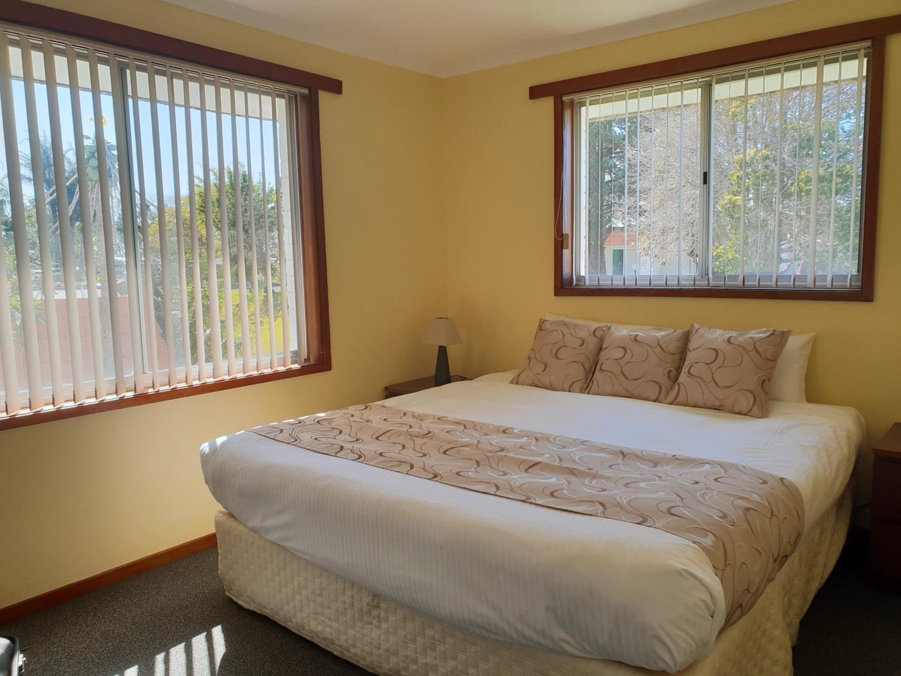 Three-Bedroom Apartment (Upstairs)