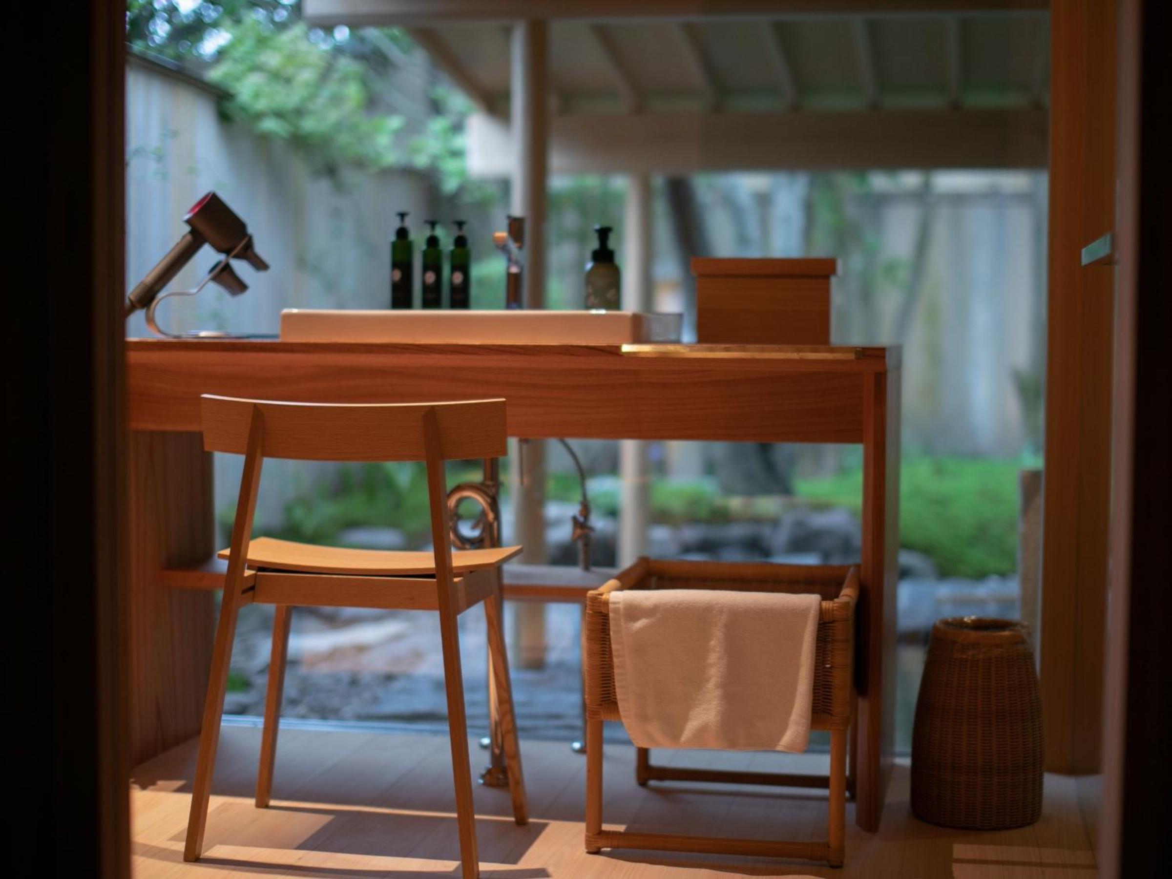 Japanese-Style Standard House Annex with Open Air Bath