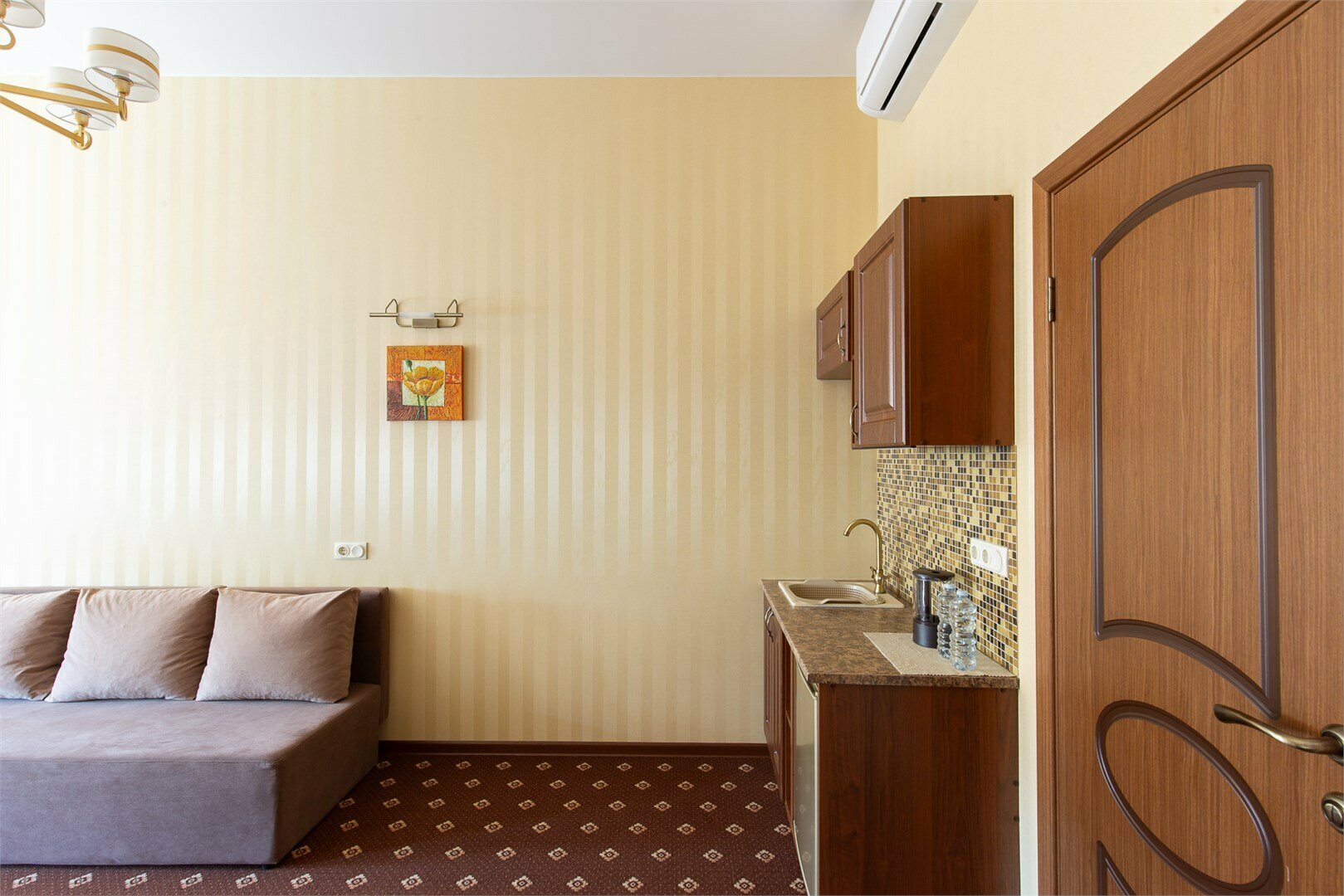 Апартаменты с эркером и душем