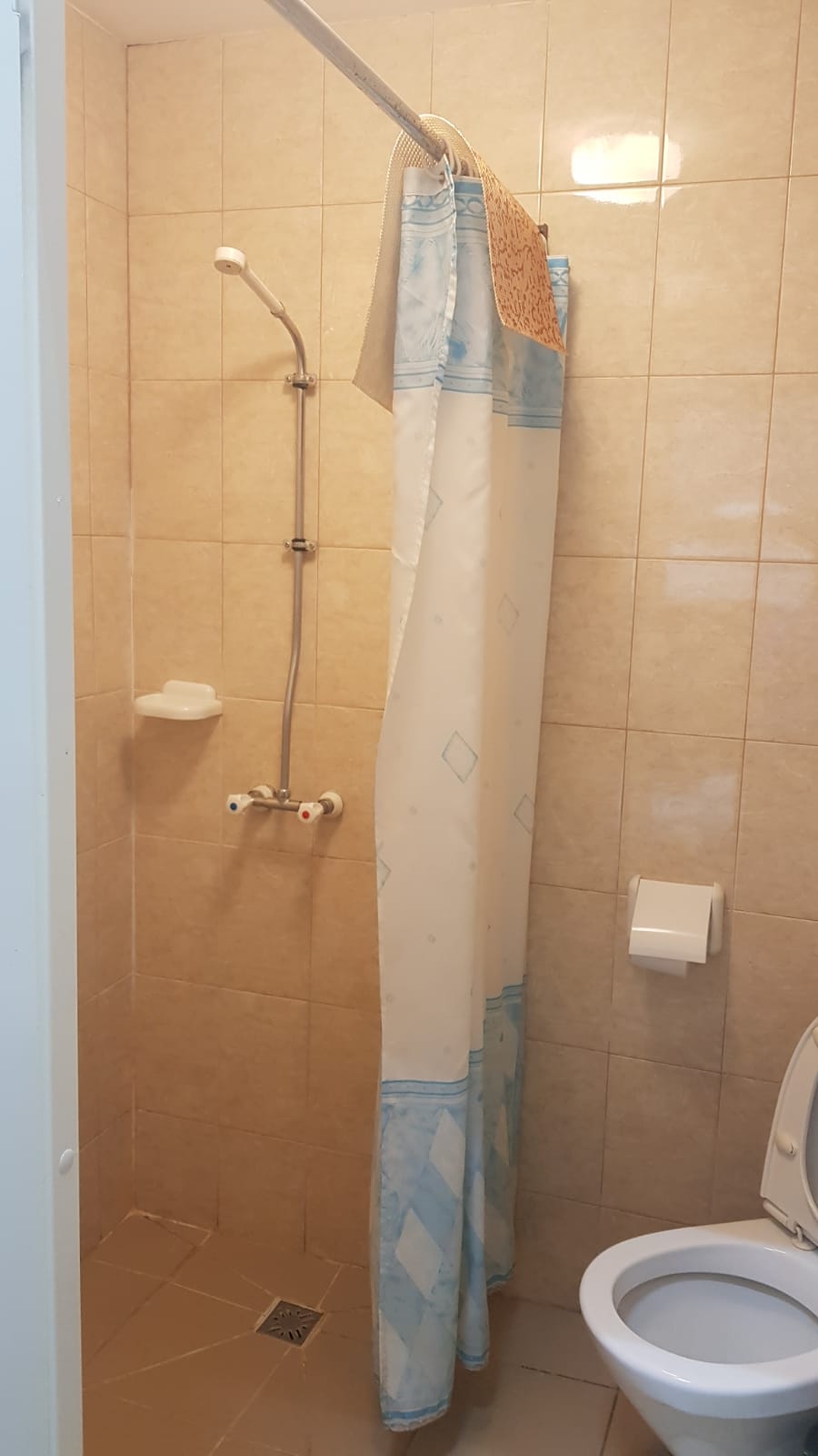 Койко-место в хостеле (шестиместный номер)