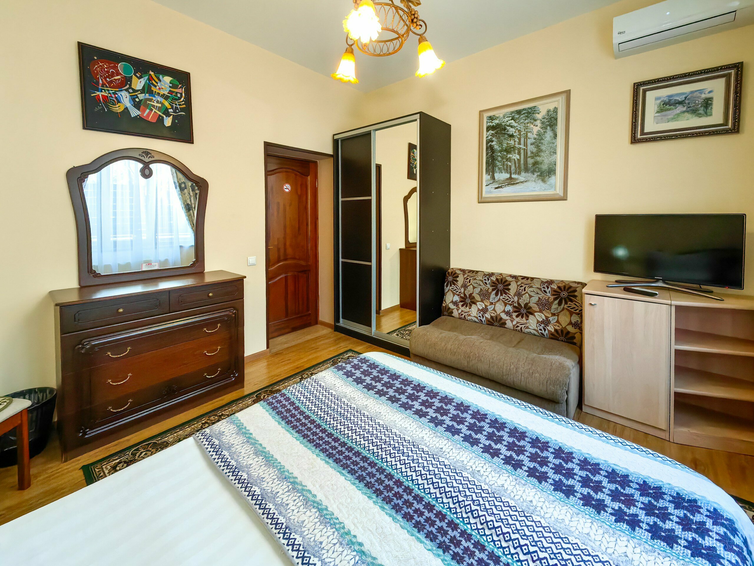 Двухкомнатная комната "Люкс"