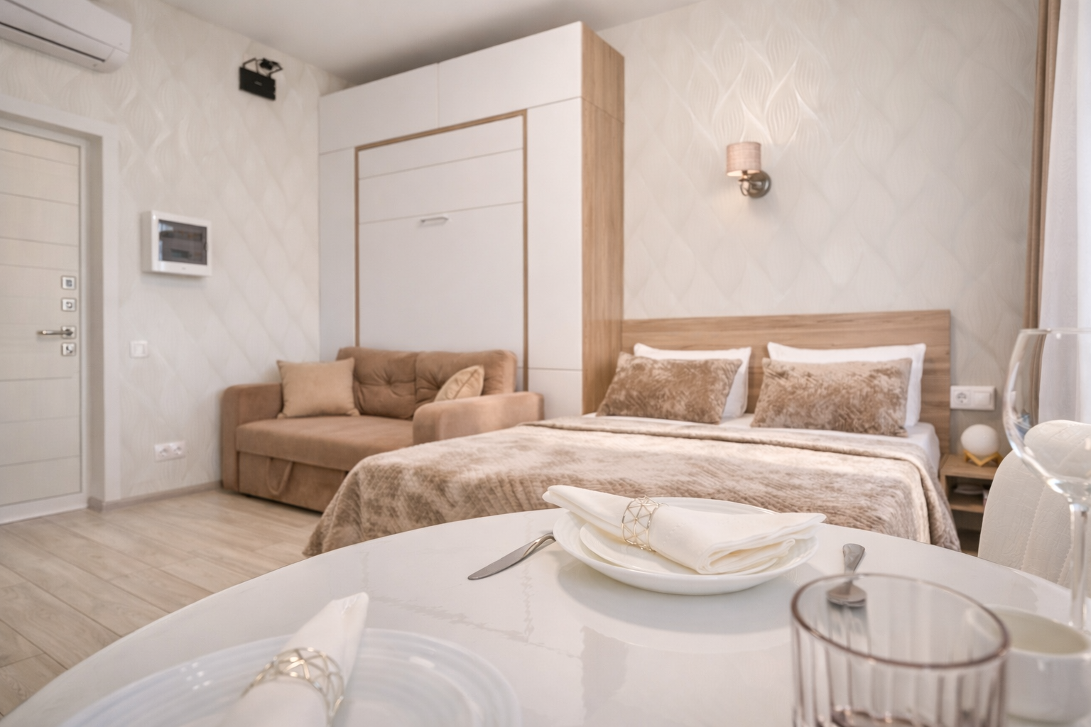 Комфорт с видом на горы и балконом