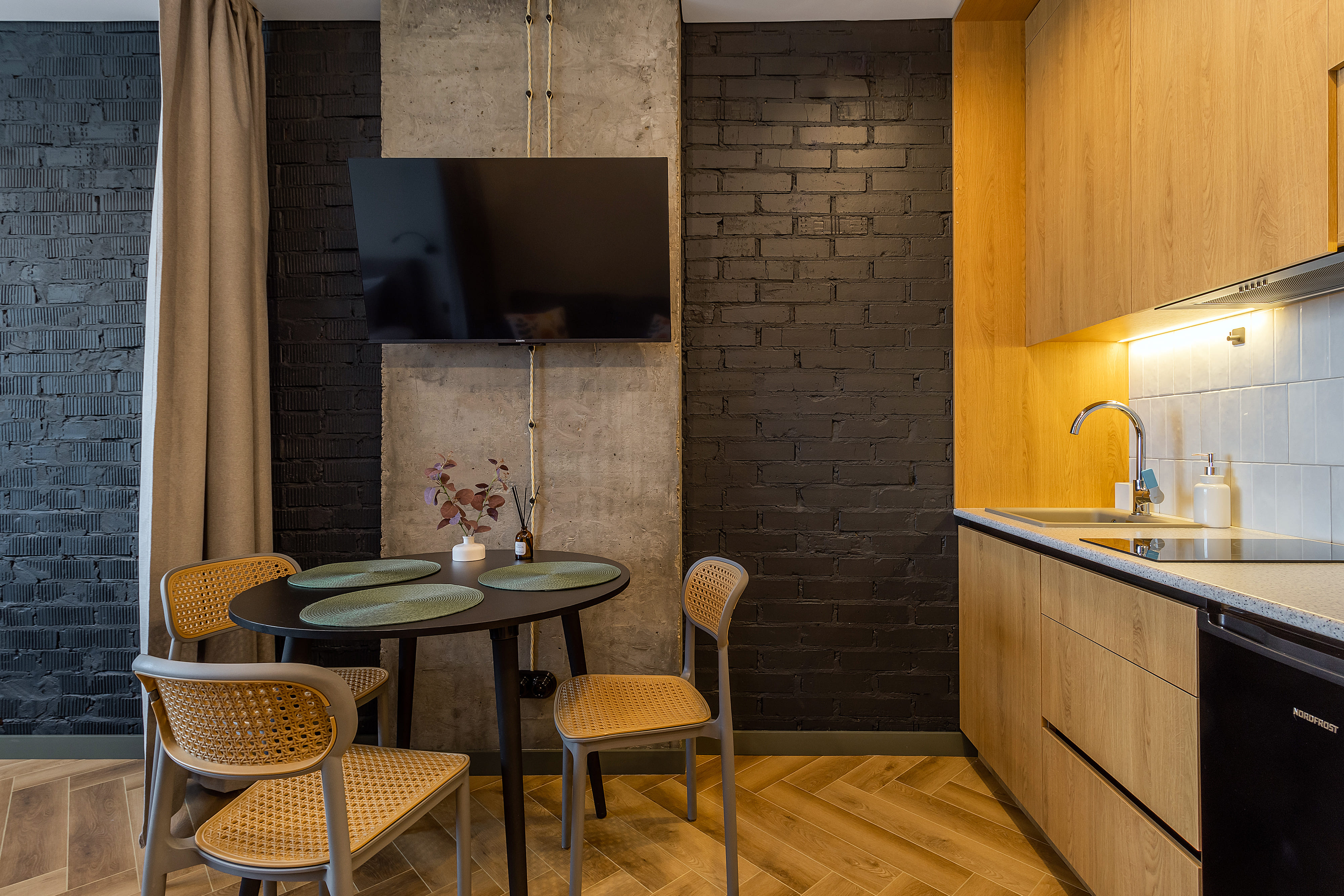 Студия Nordic с видом на Волгу