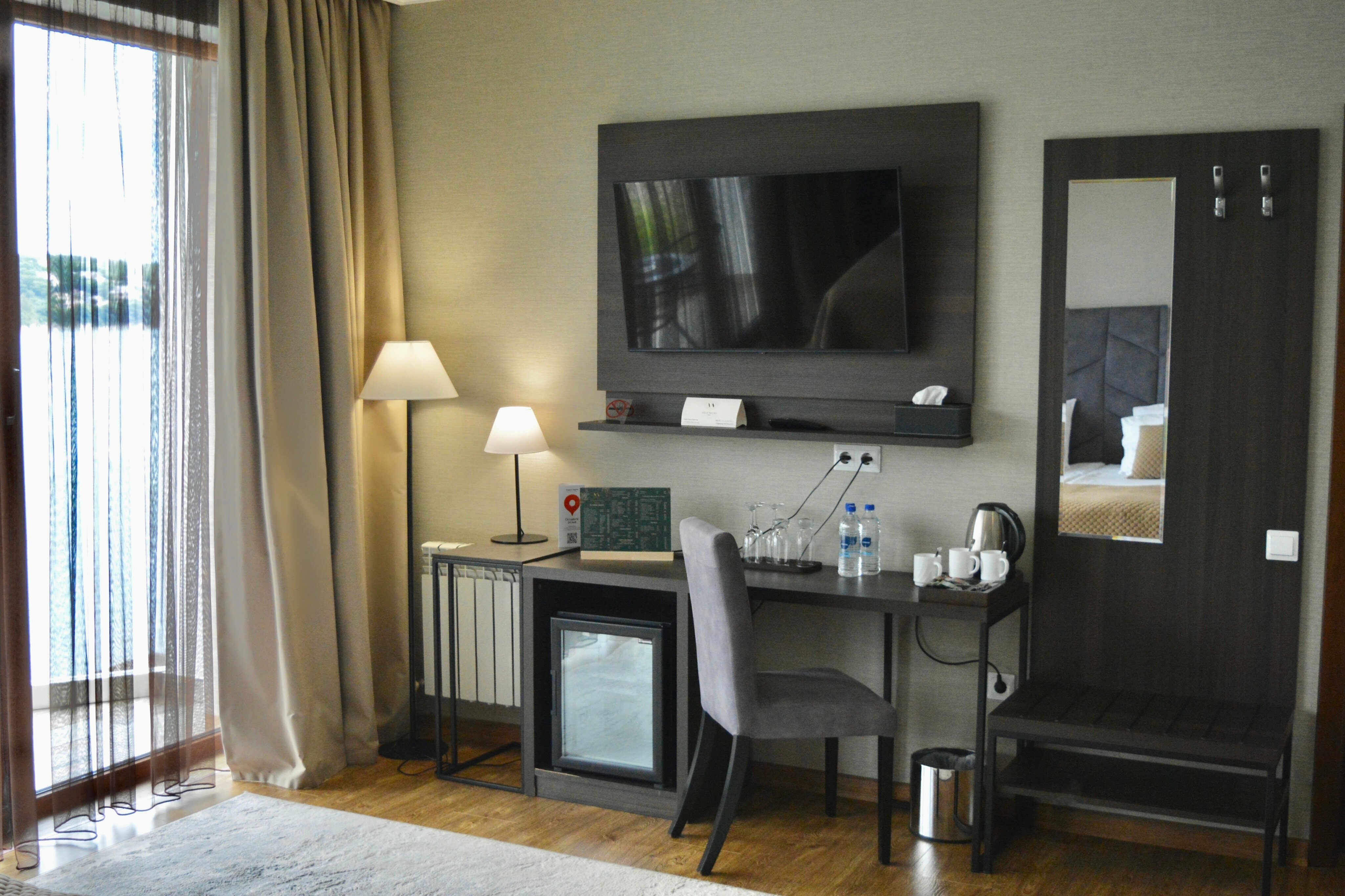 Люкс с видом на озеро