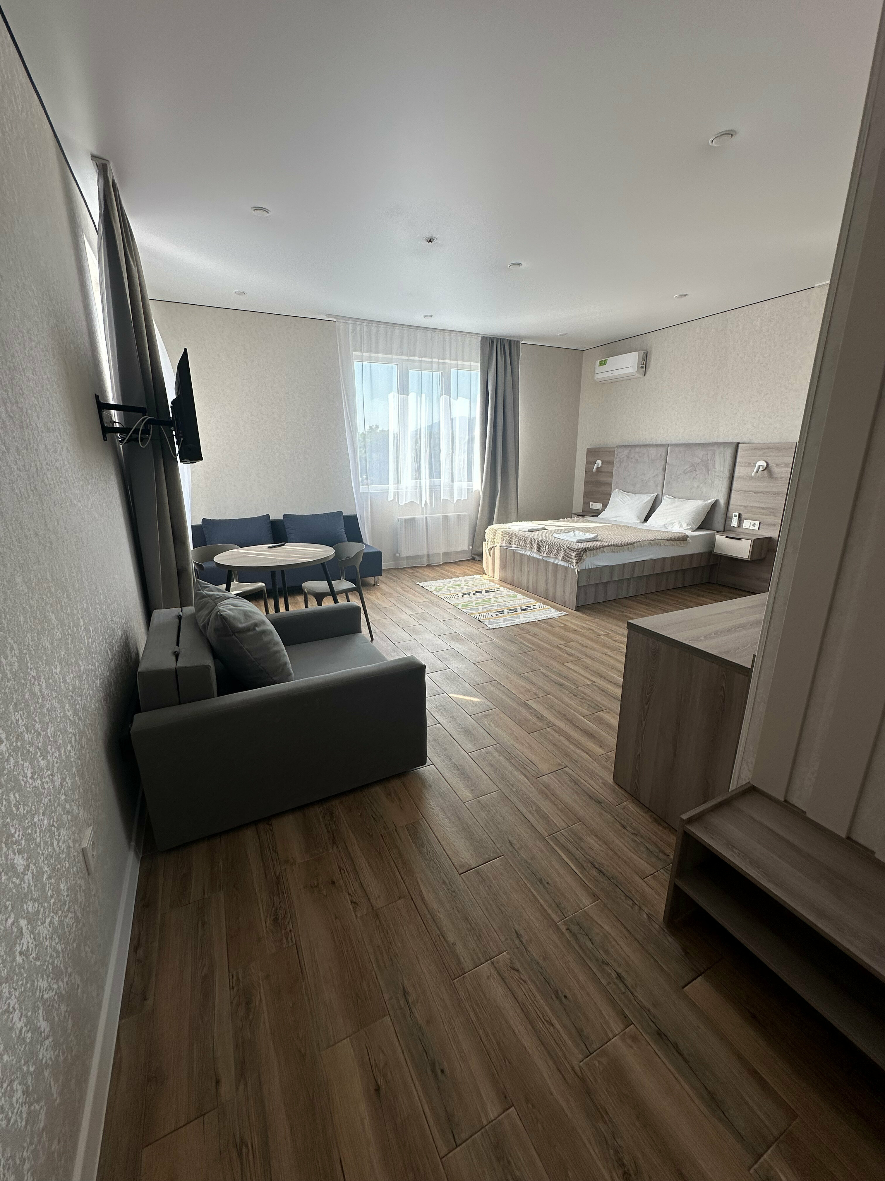 Четырехместный номер с видом на горы