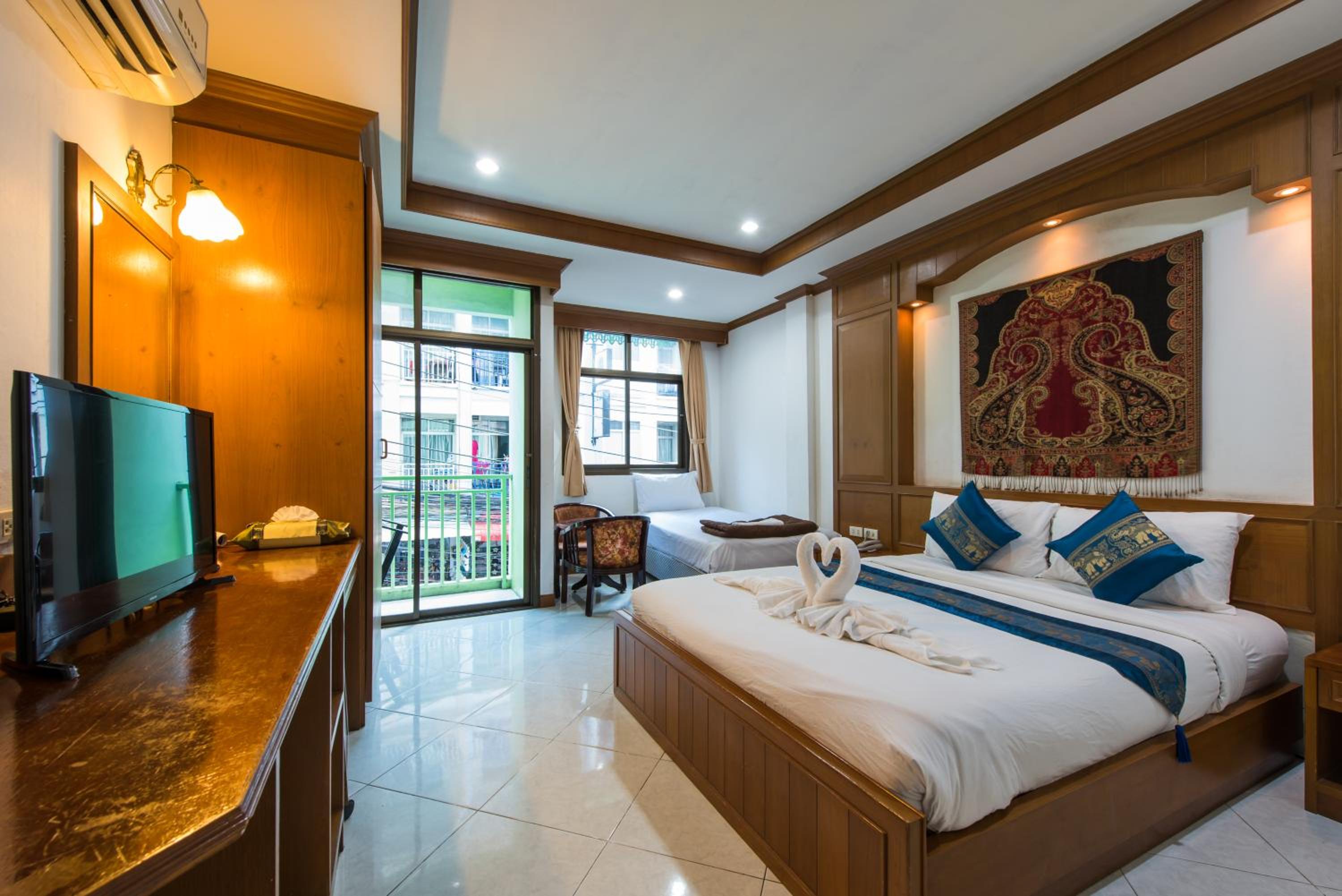 Triple Family Room