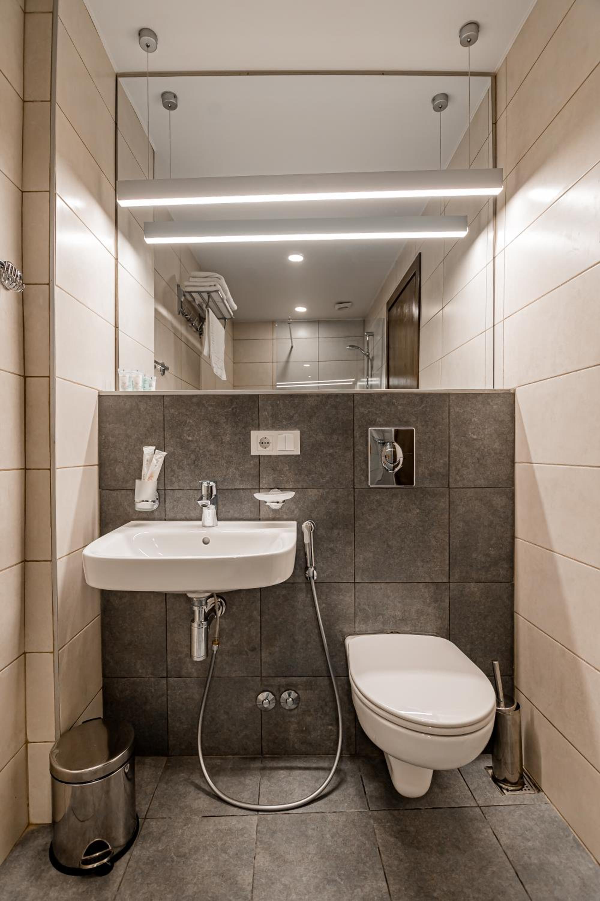 Economy Twin Room