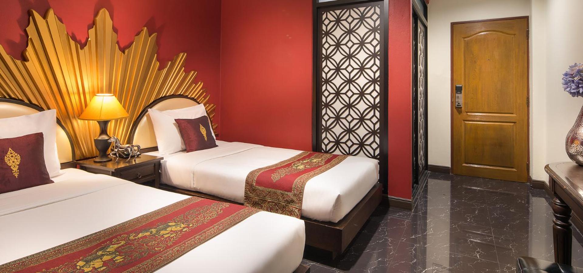 Scarlet Twin Room
