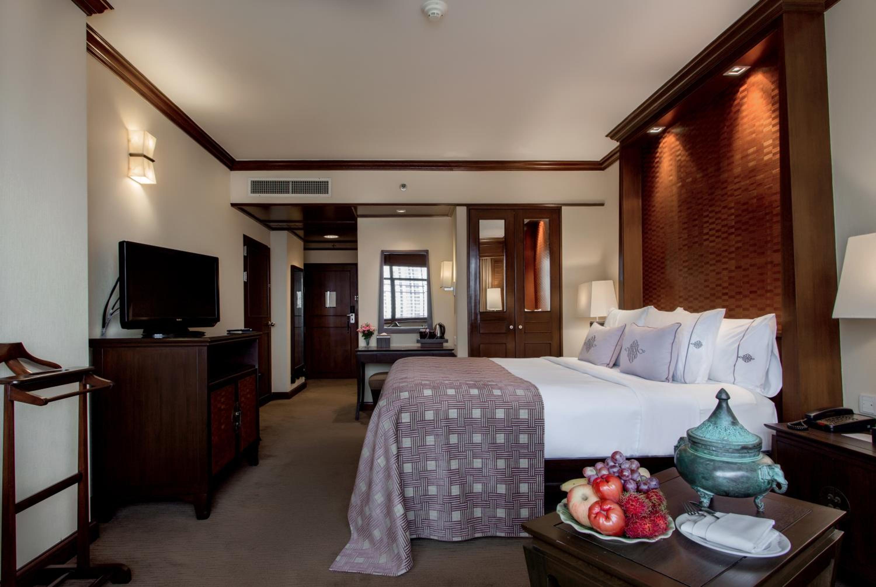 Grand Deluxe King Bed