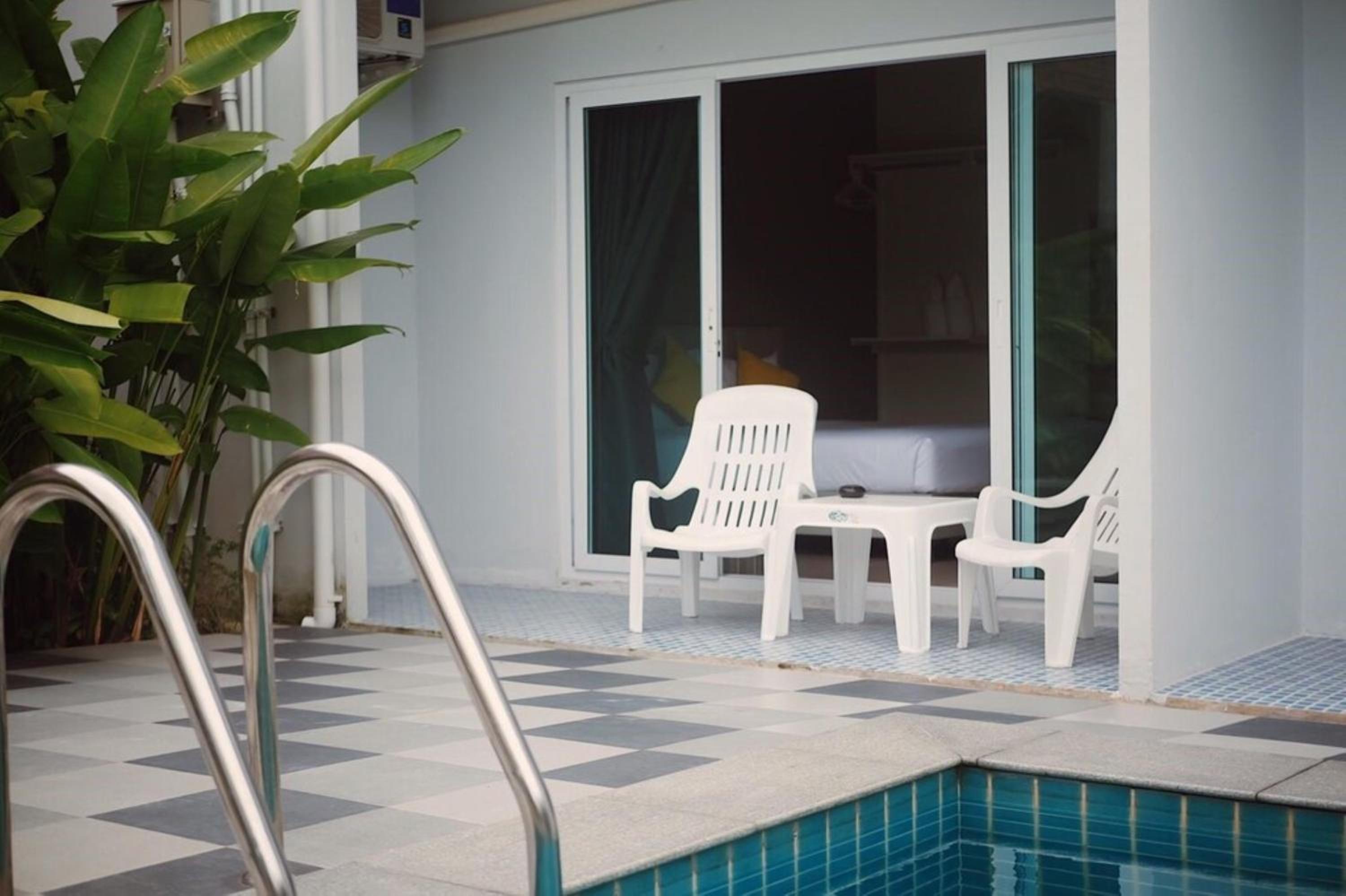 Double Room with Pool View