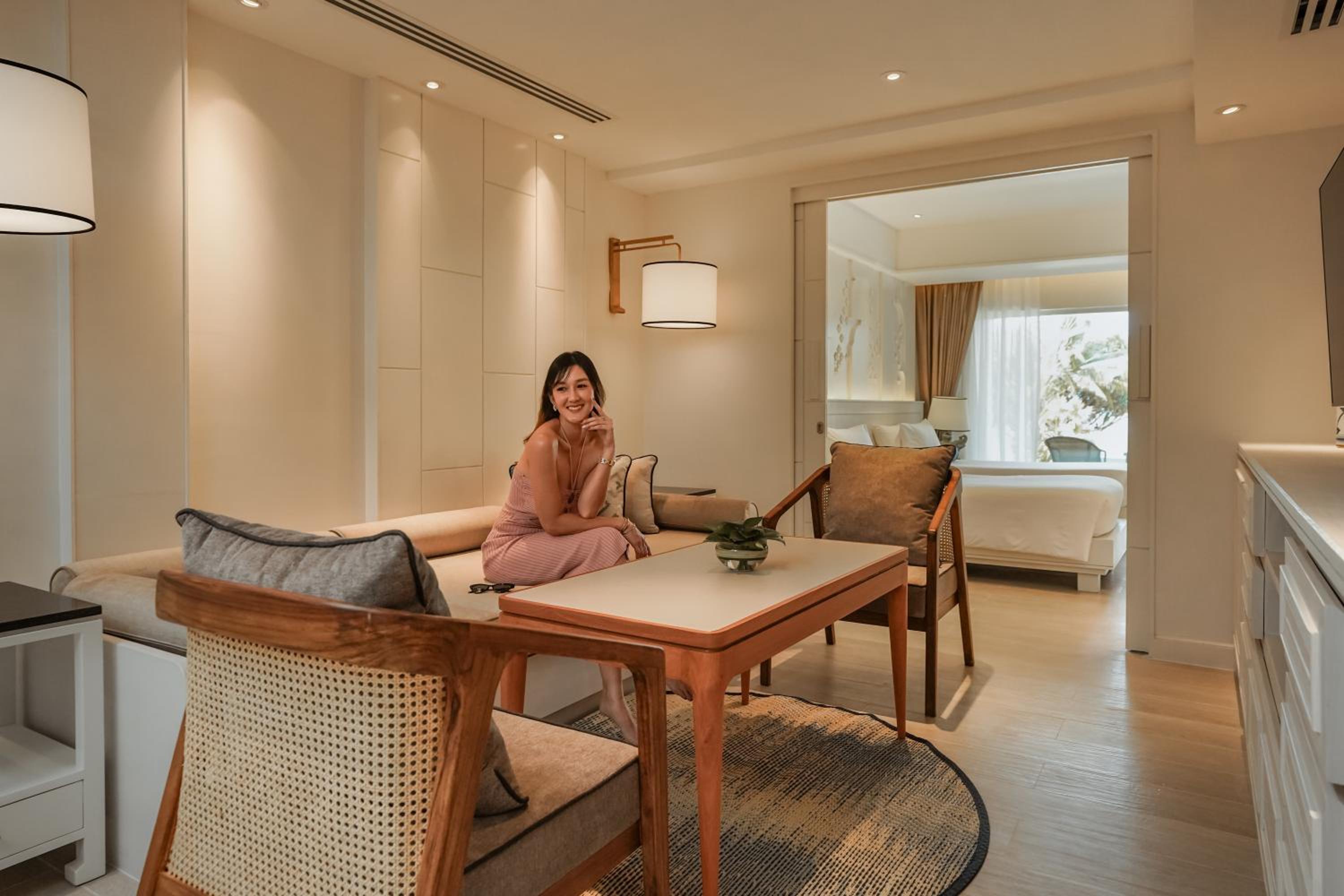 Seaview Infinity Pool 2-Bedroom Duplex Suite
