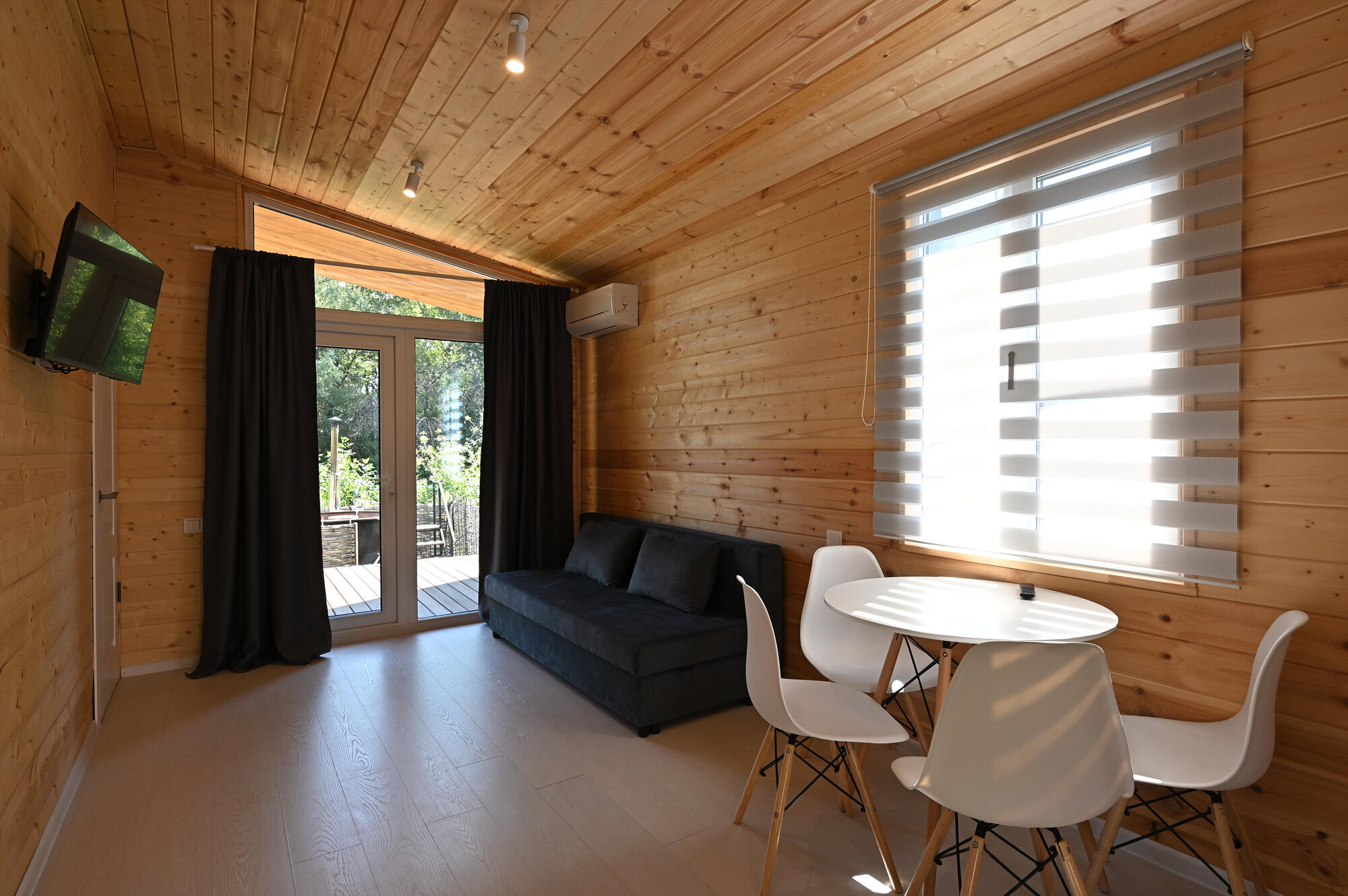 Мини-Барнхаус с видом на озеро