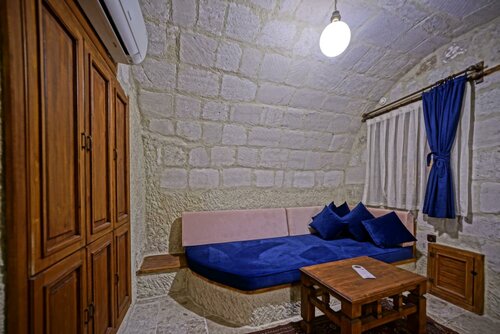 Classic Cave Suite в MDC Hotel