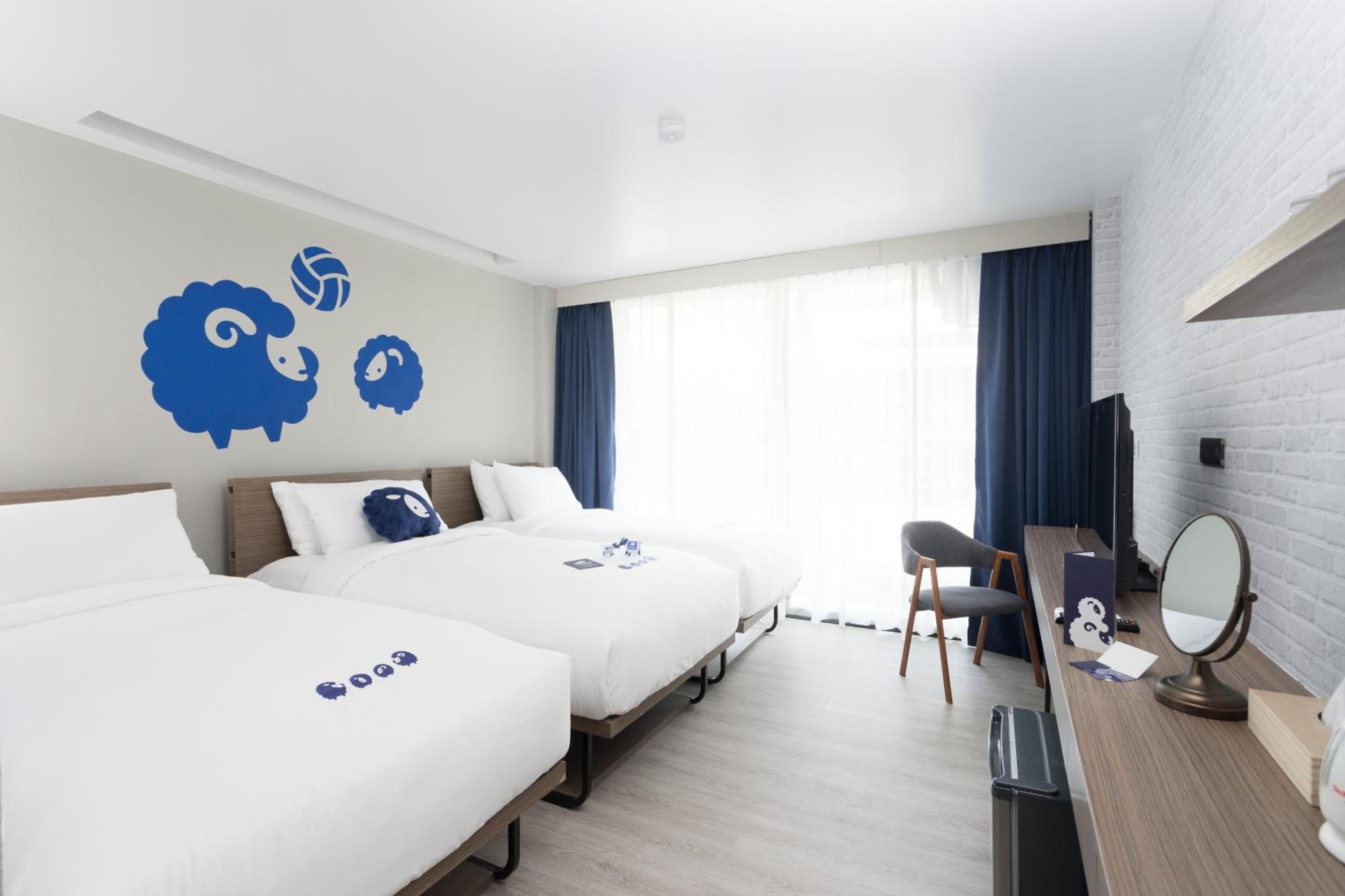 Triple Room