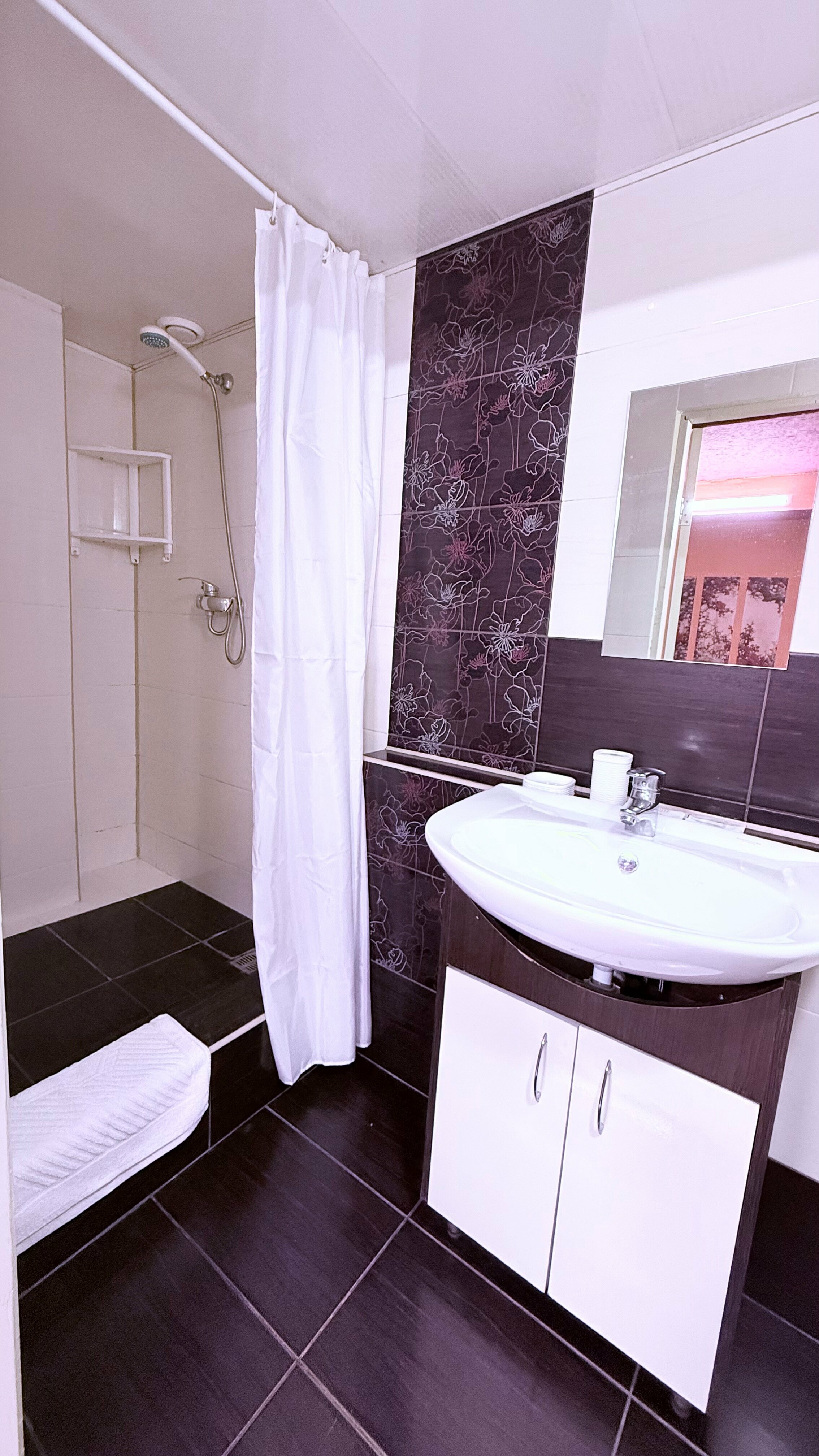 Студия с крытой террасой и кухней