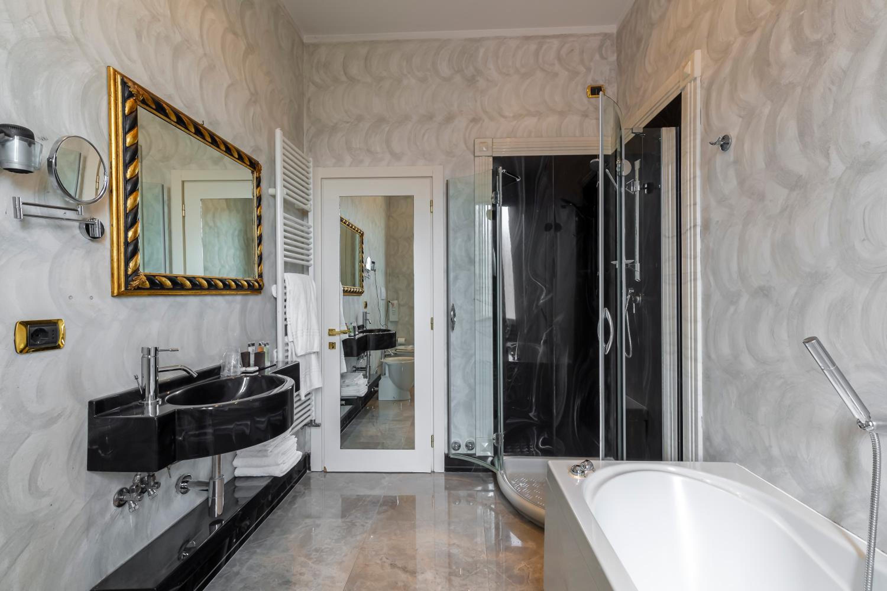 Junior Suite With Spa Access