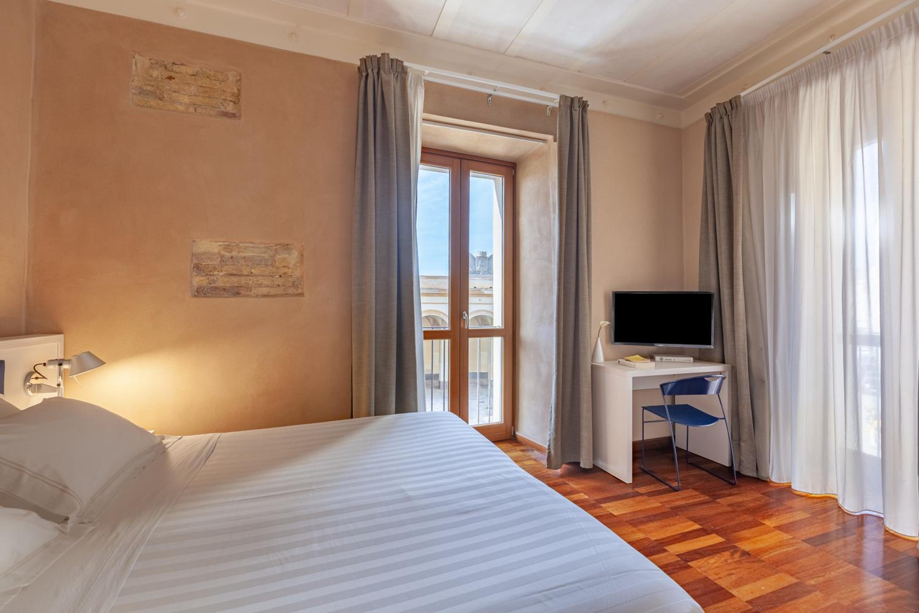 Junior Suite with City View