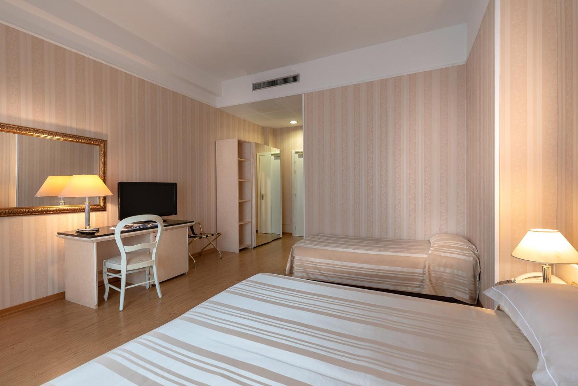 Executive Triple Room