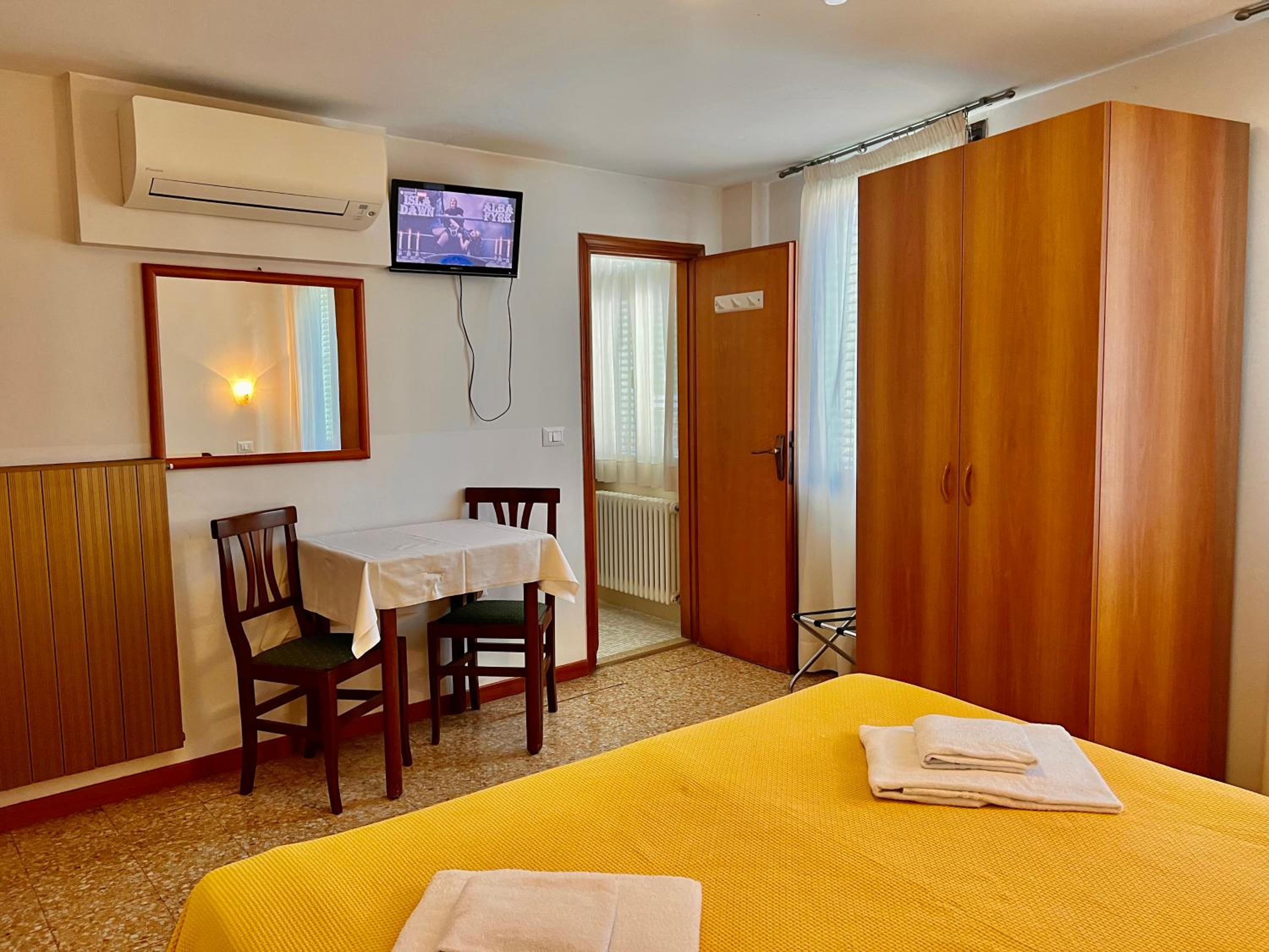 Double or Twin Room with Canal View