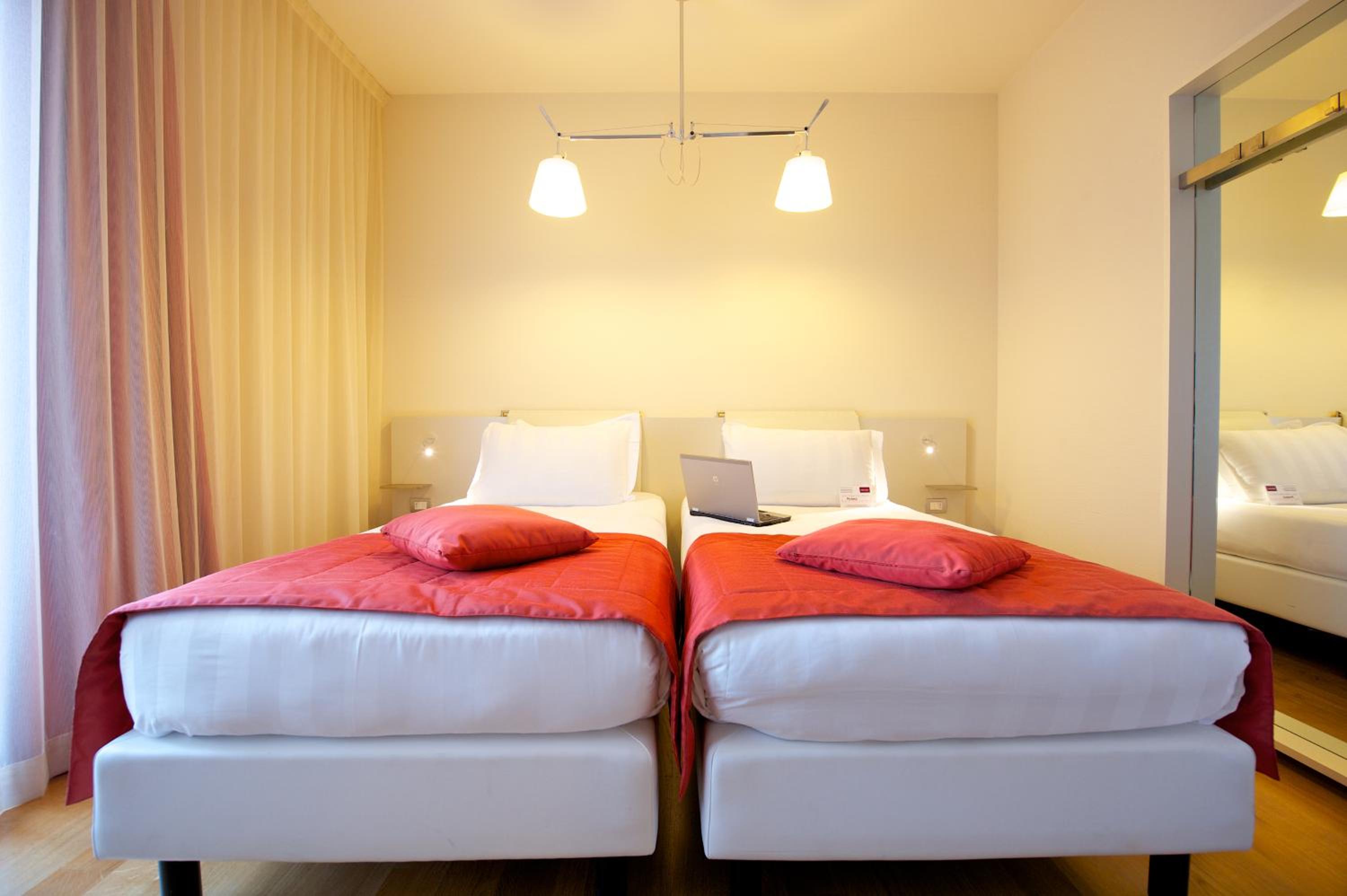 Classic Room with Twin beds