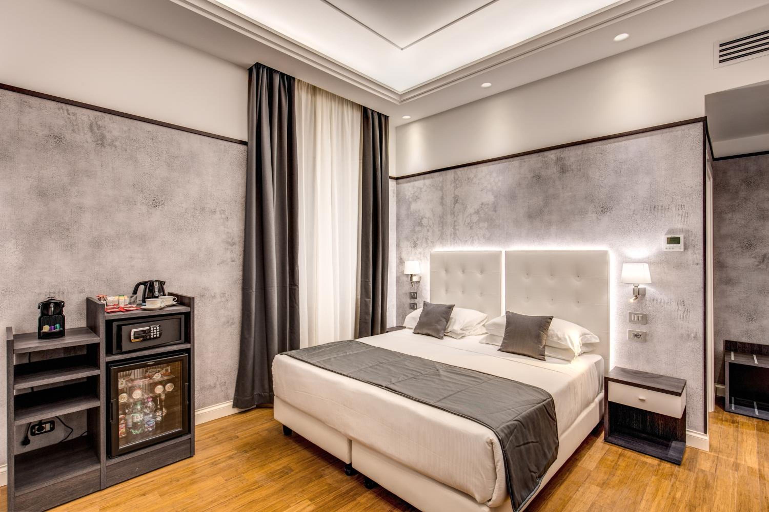 Deluxe Double or Twin Room