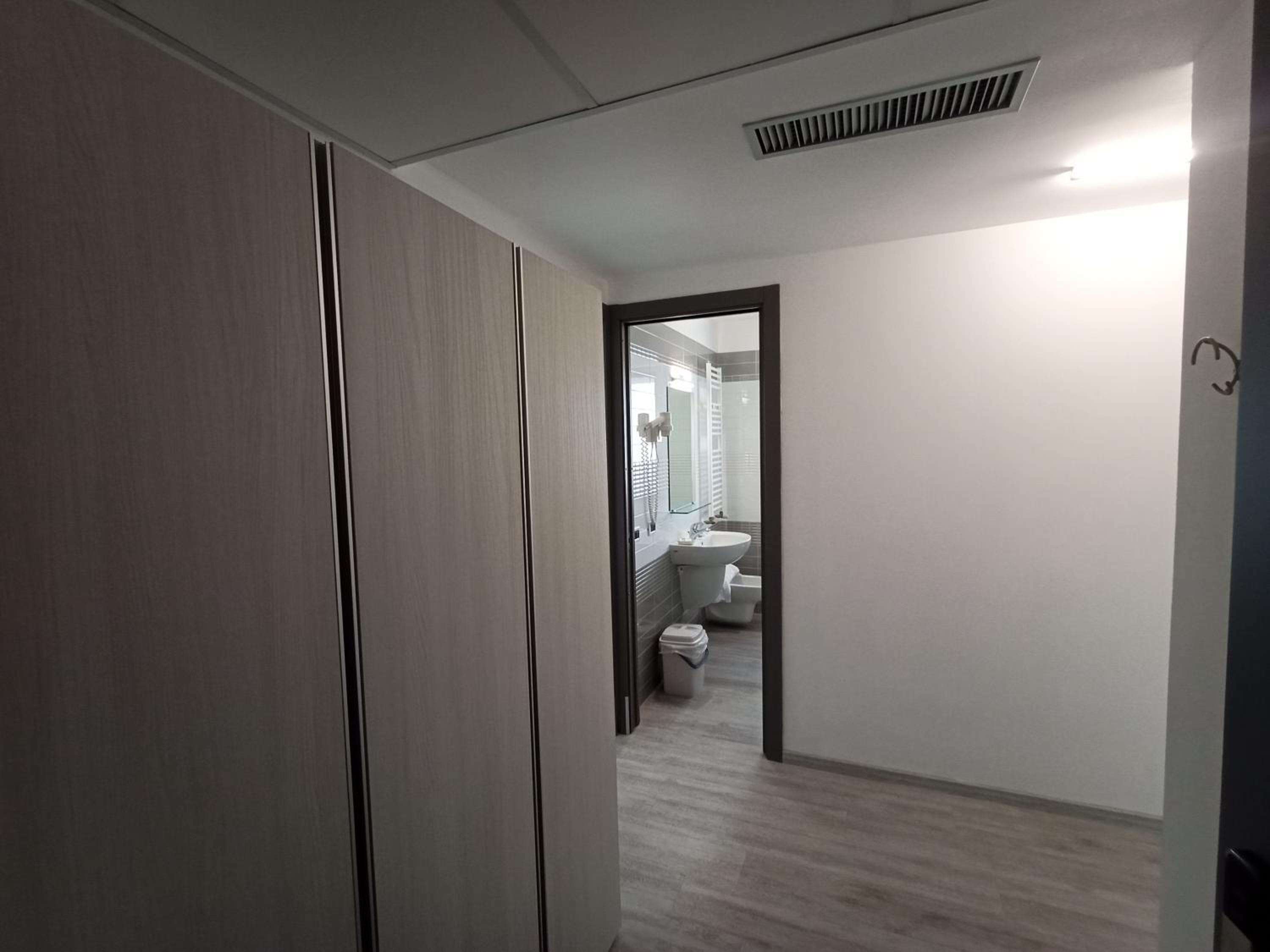 Two-Bedroom Apartment (4 Adults + 2 Children)