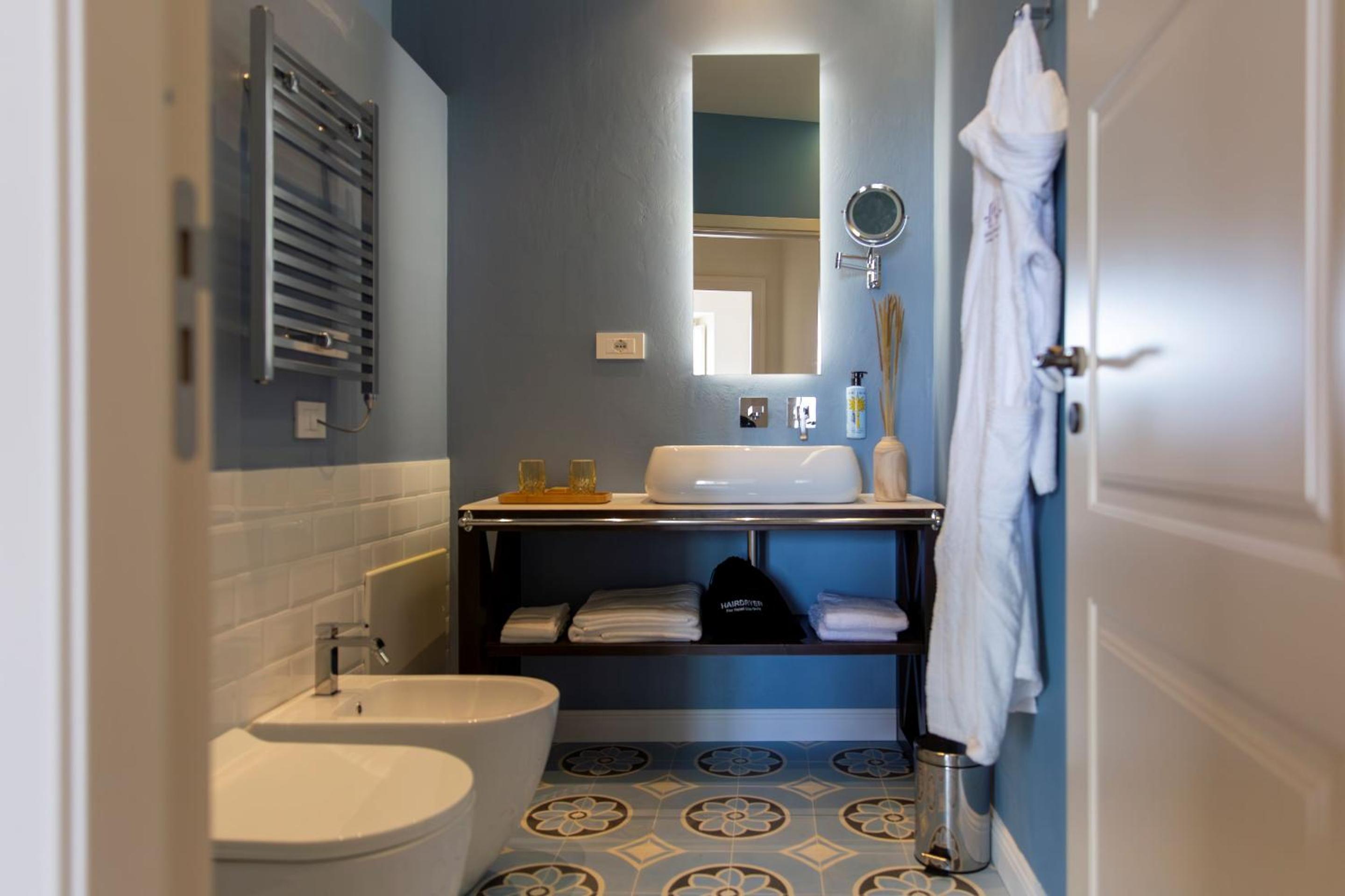 Deluxe Suite with Sea View