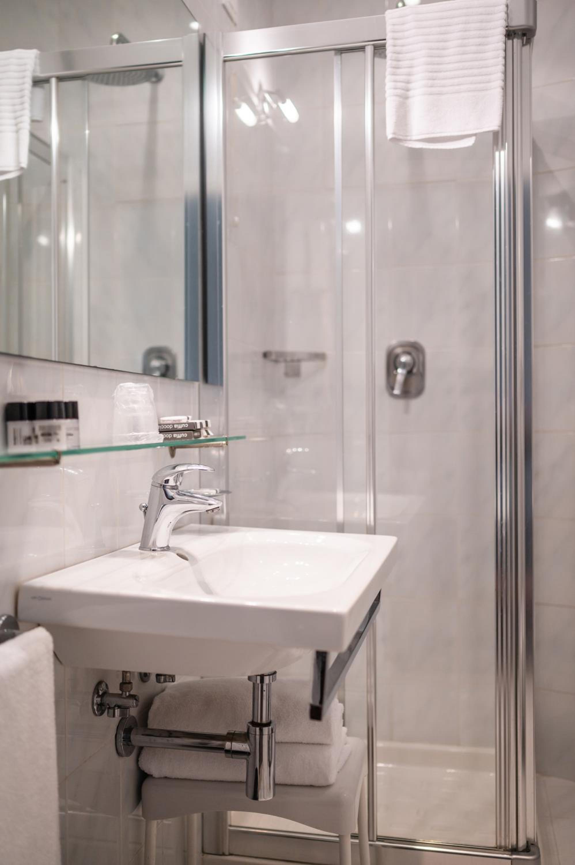 Comfort Double or Twin Room with Balcony and Lateral Sea View