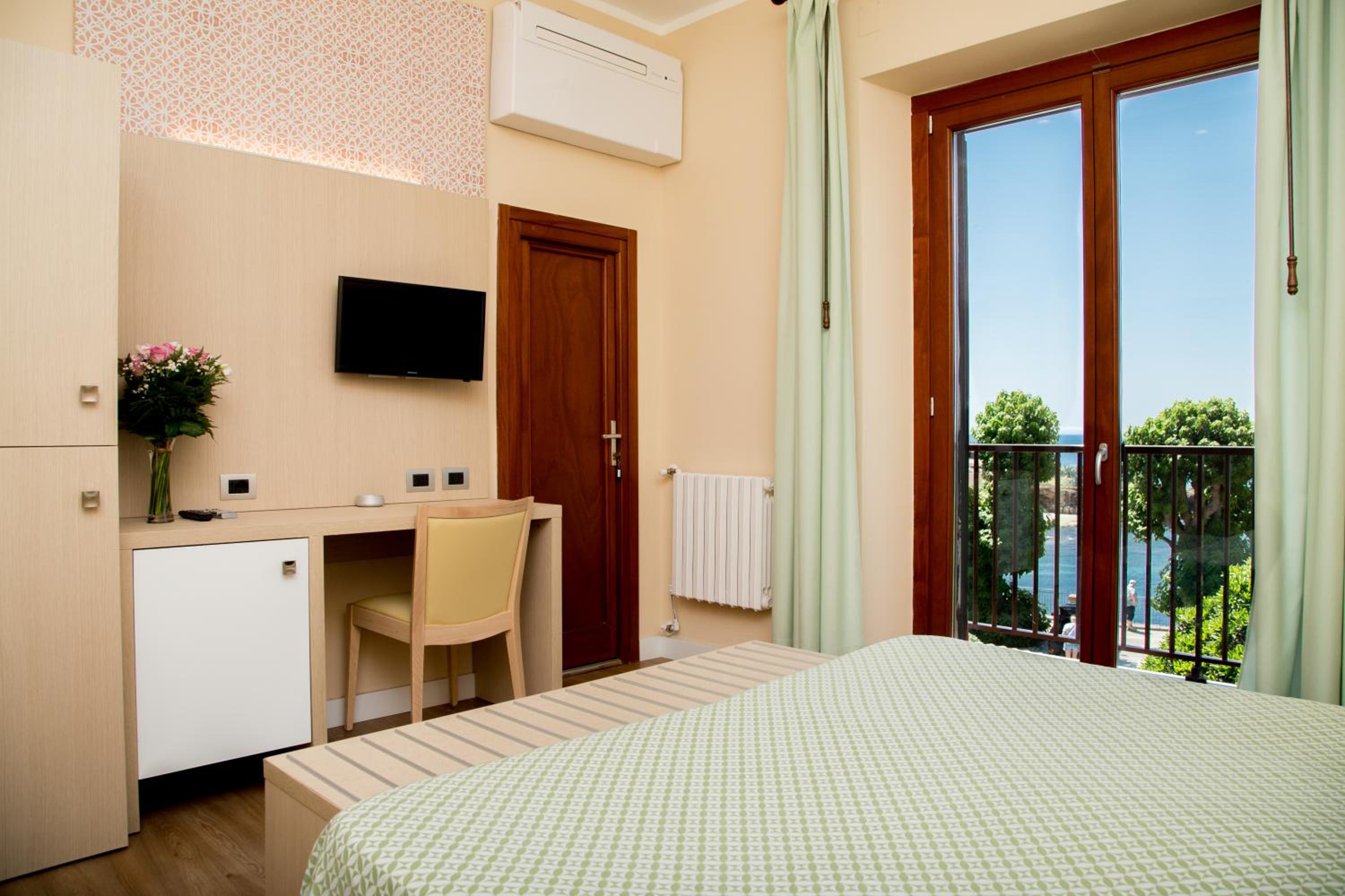 Superior Double or Twin Room with Sea View