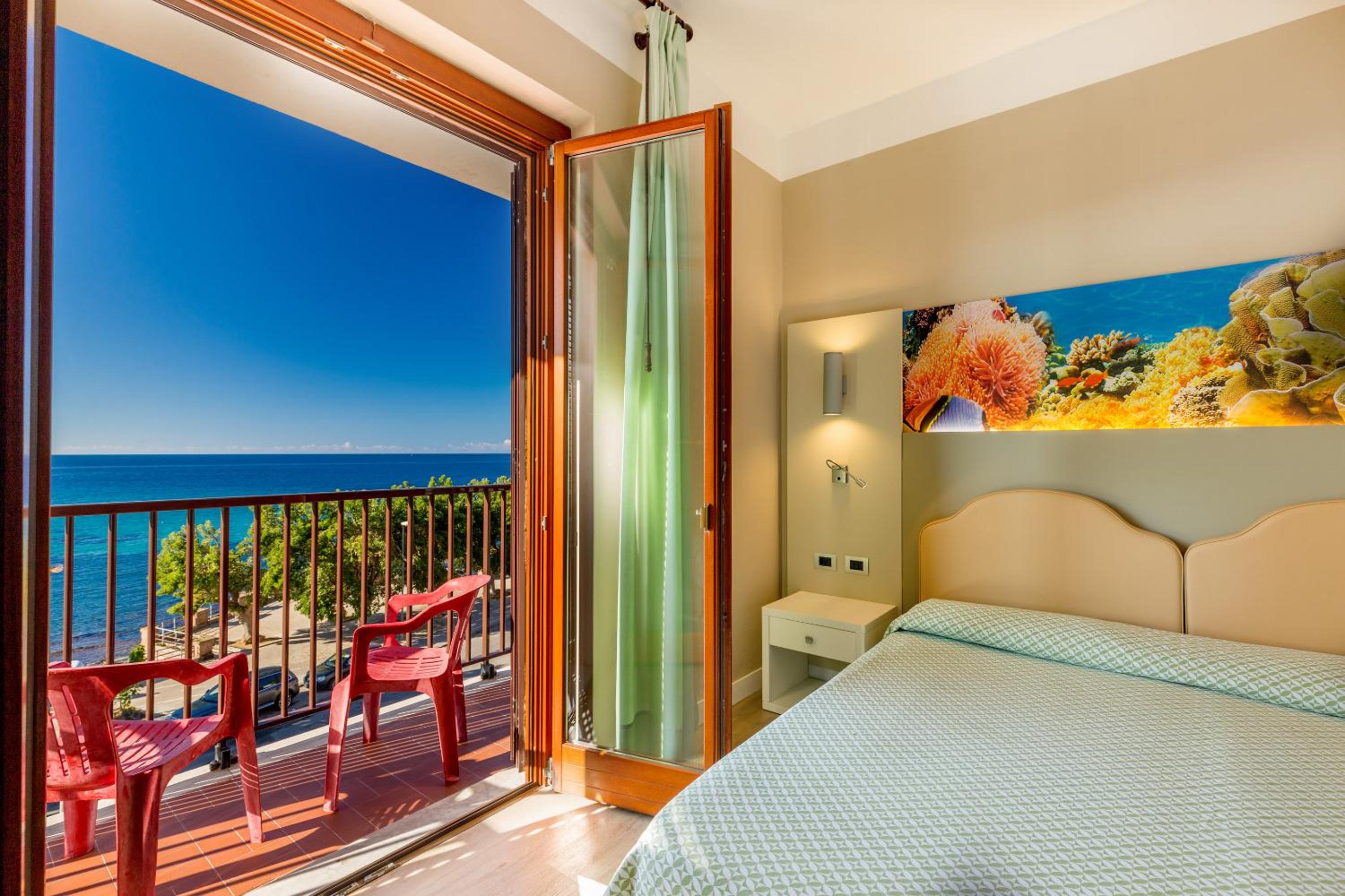 Superior Double or Twin Room with Sea View