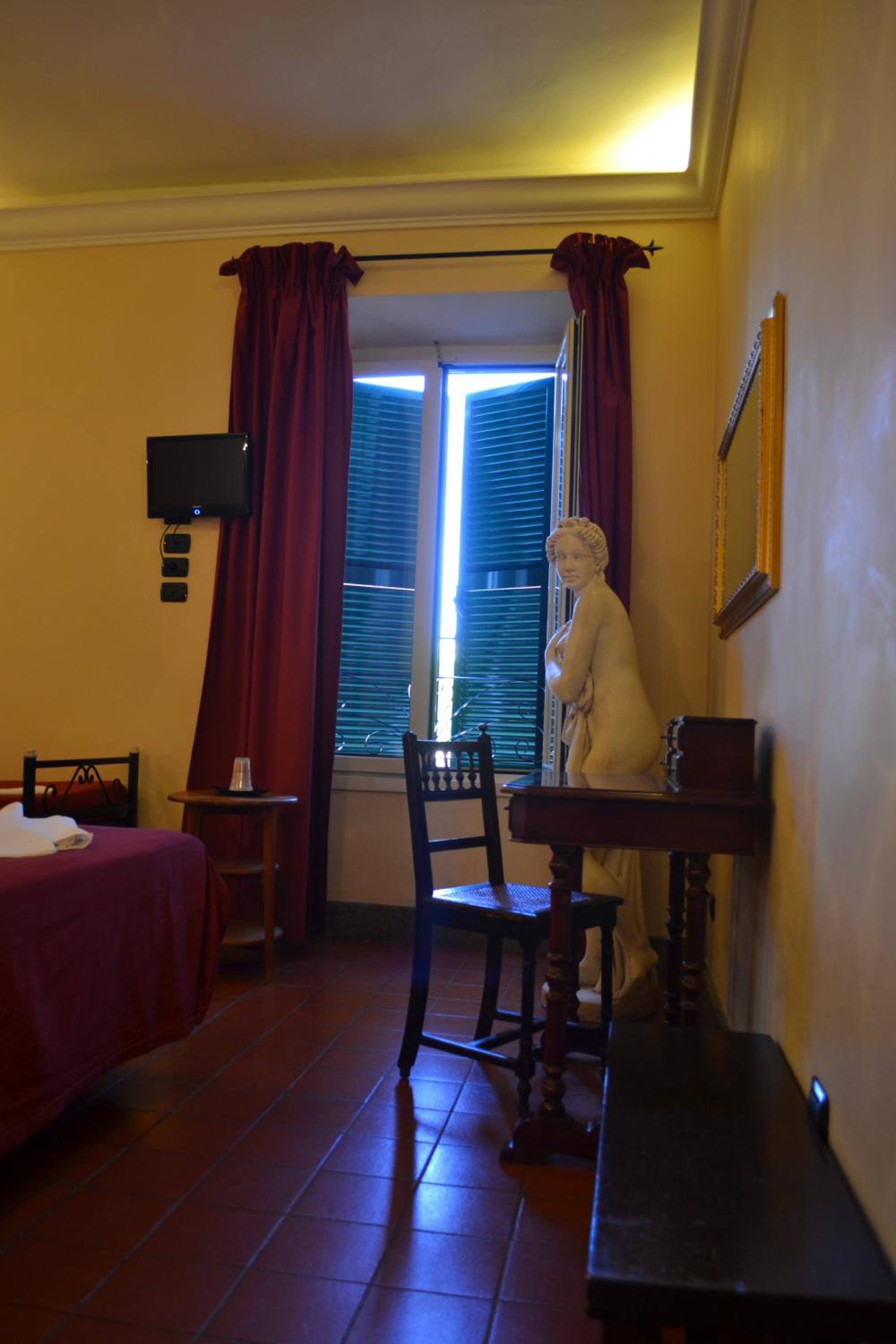 Triple Room