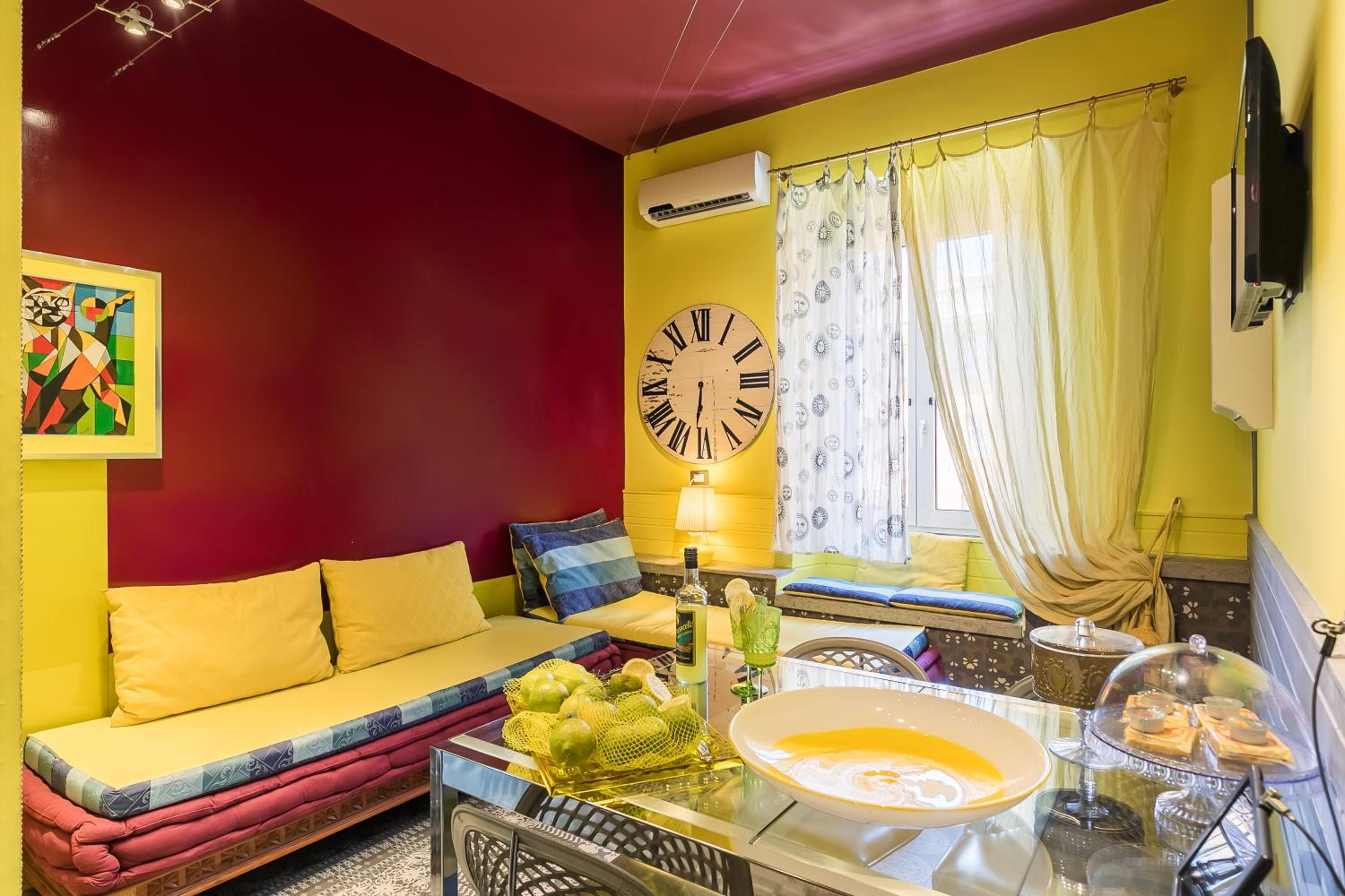 Superior One-Bedroom Apartment