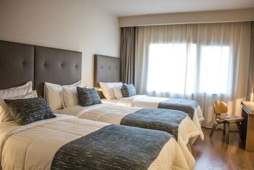 Room, 3 Twin Beds, Non Smoking в Dazzler by Wyndham Asuncion