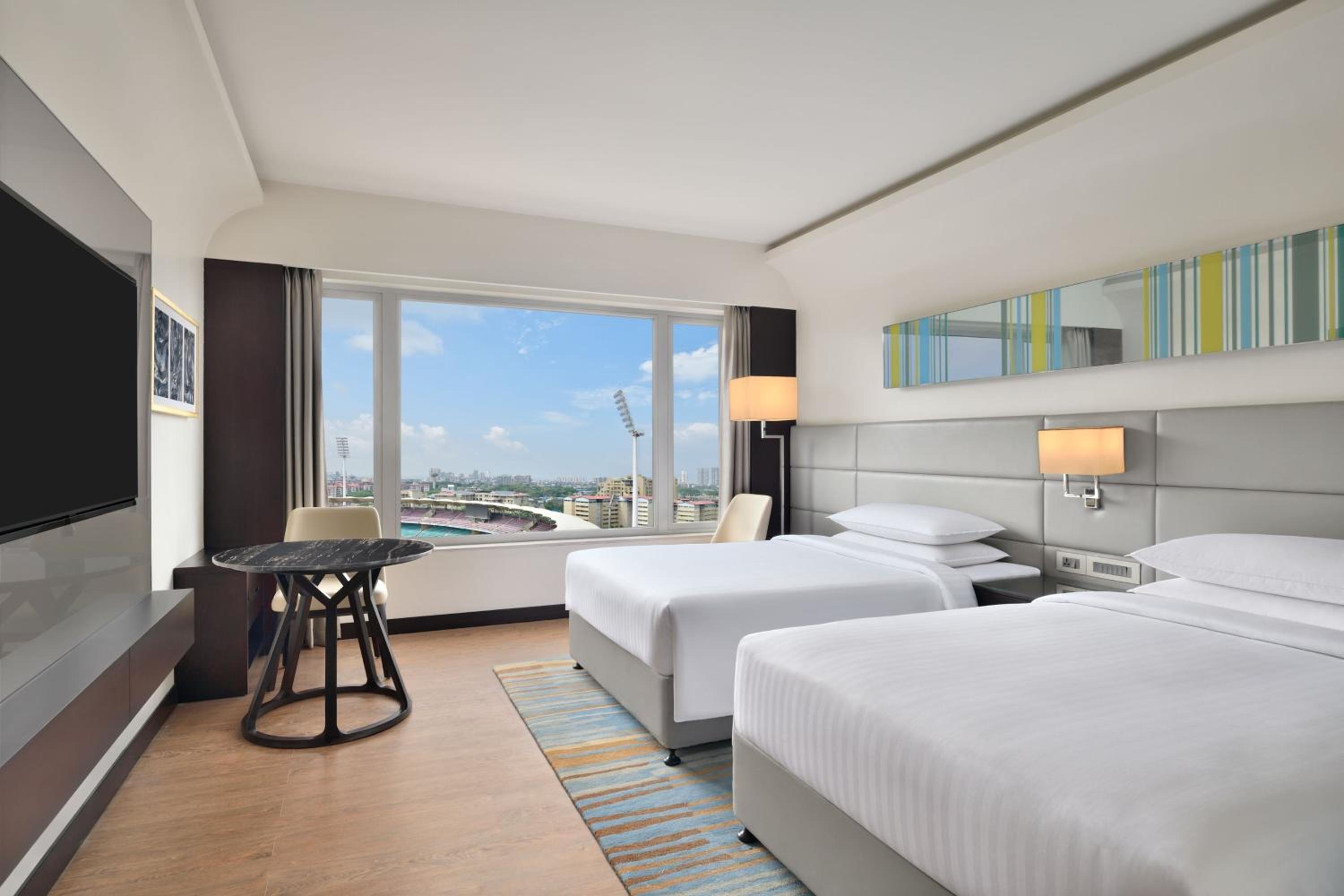 Executive Club Twin Room - Executive Lounge Access, Stadium View