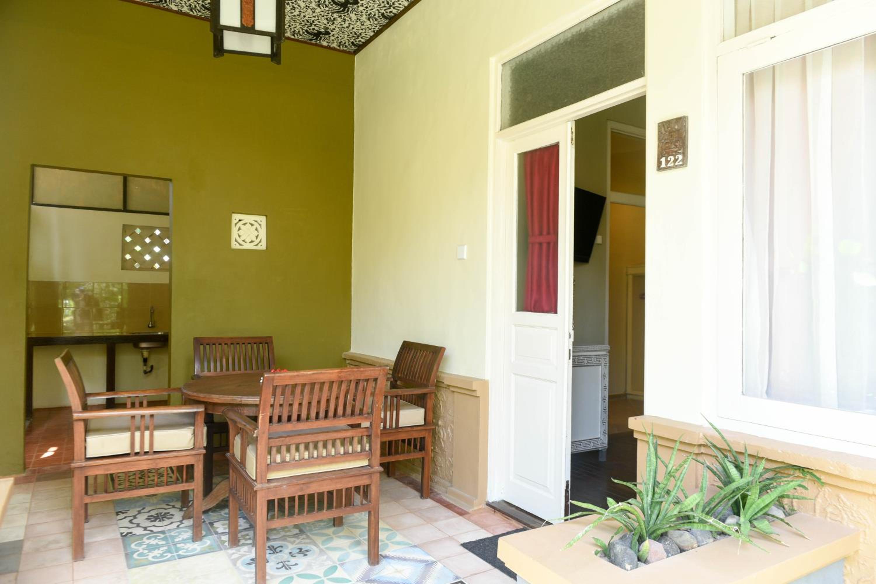 Family Room With Garden View