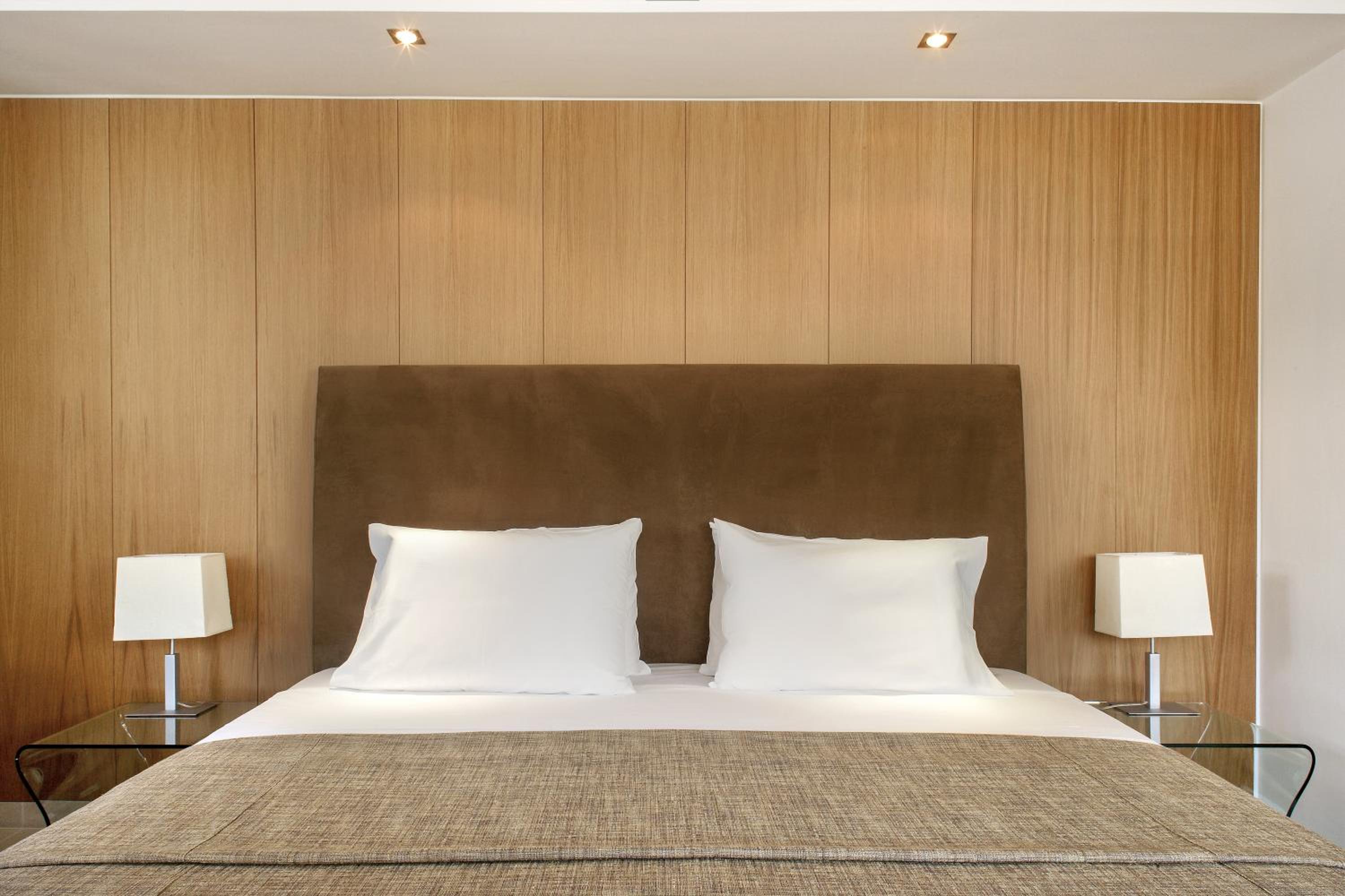 Superior Room with City View