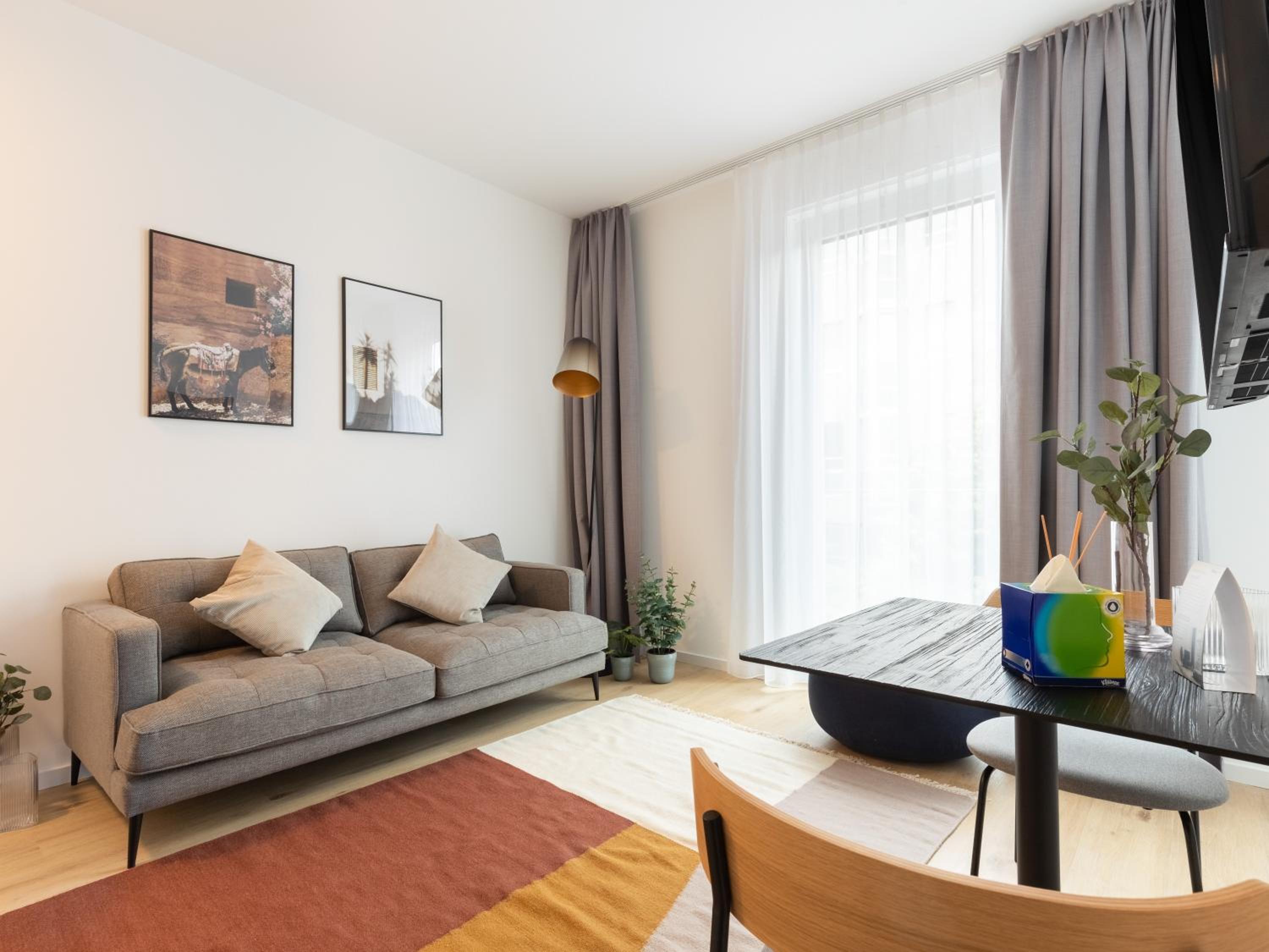 Suite L with balcony