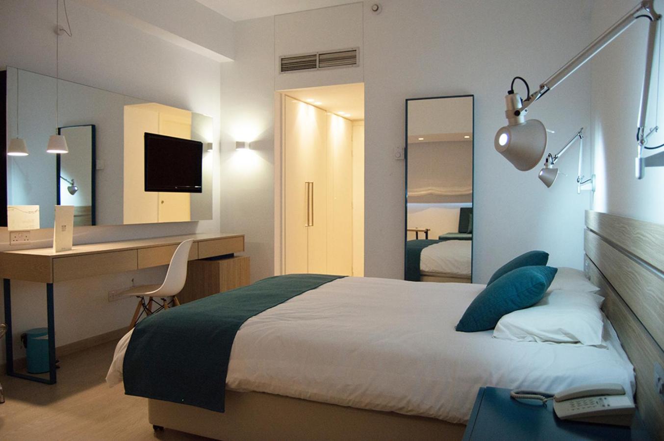 Superior Inland View Room No balcony