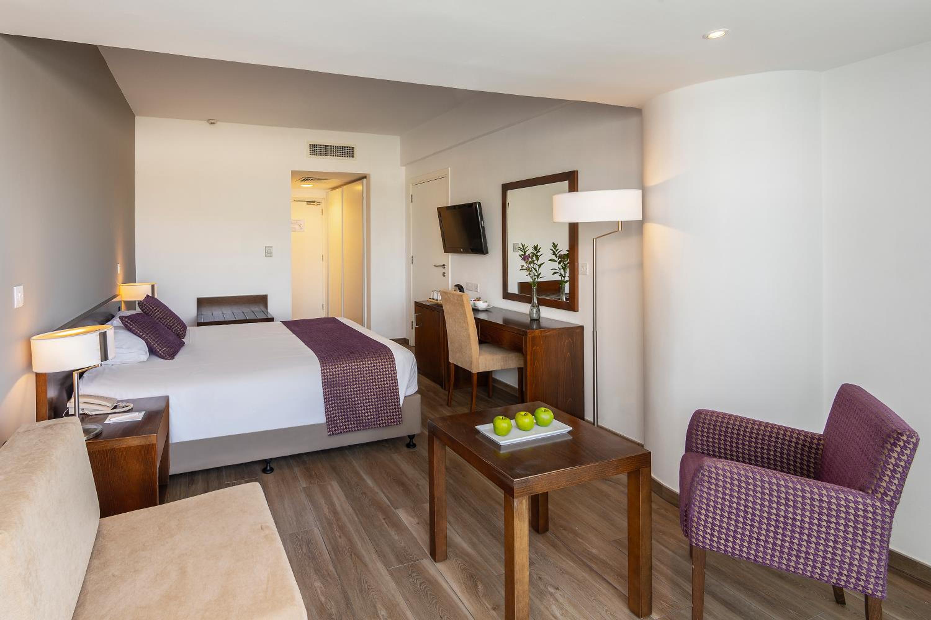 Superior Double or Twin Room with Pool View