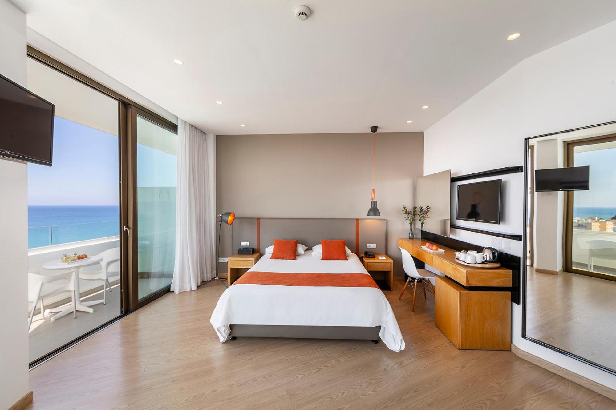 Superior Room with Sea View