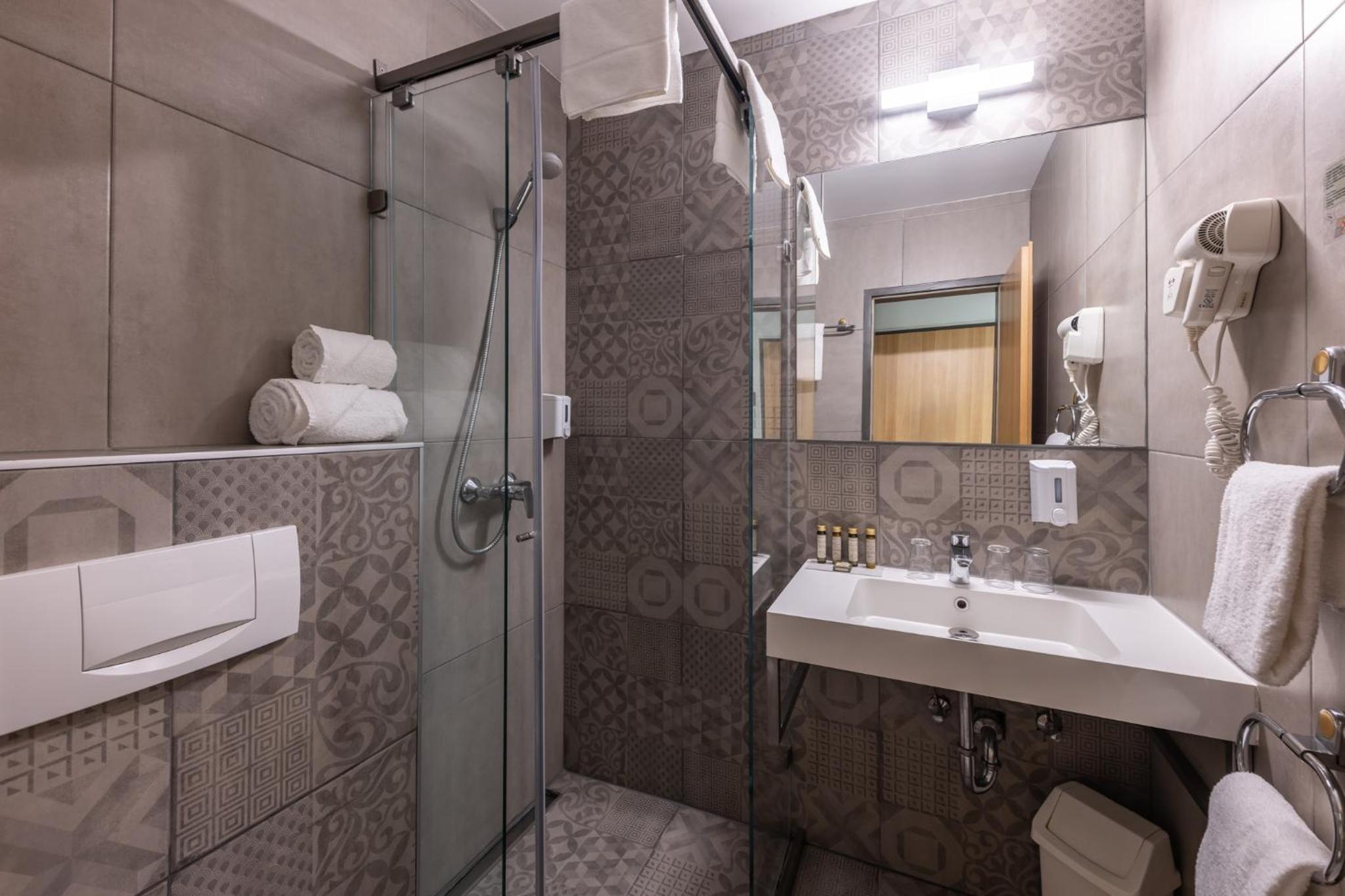 Triple Room with Shower