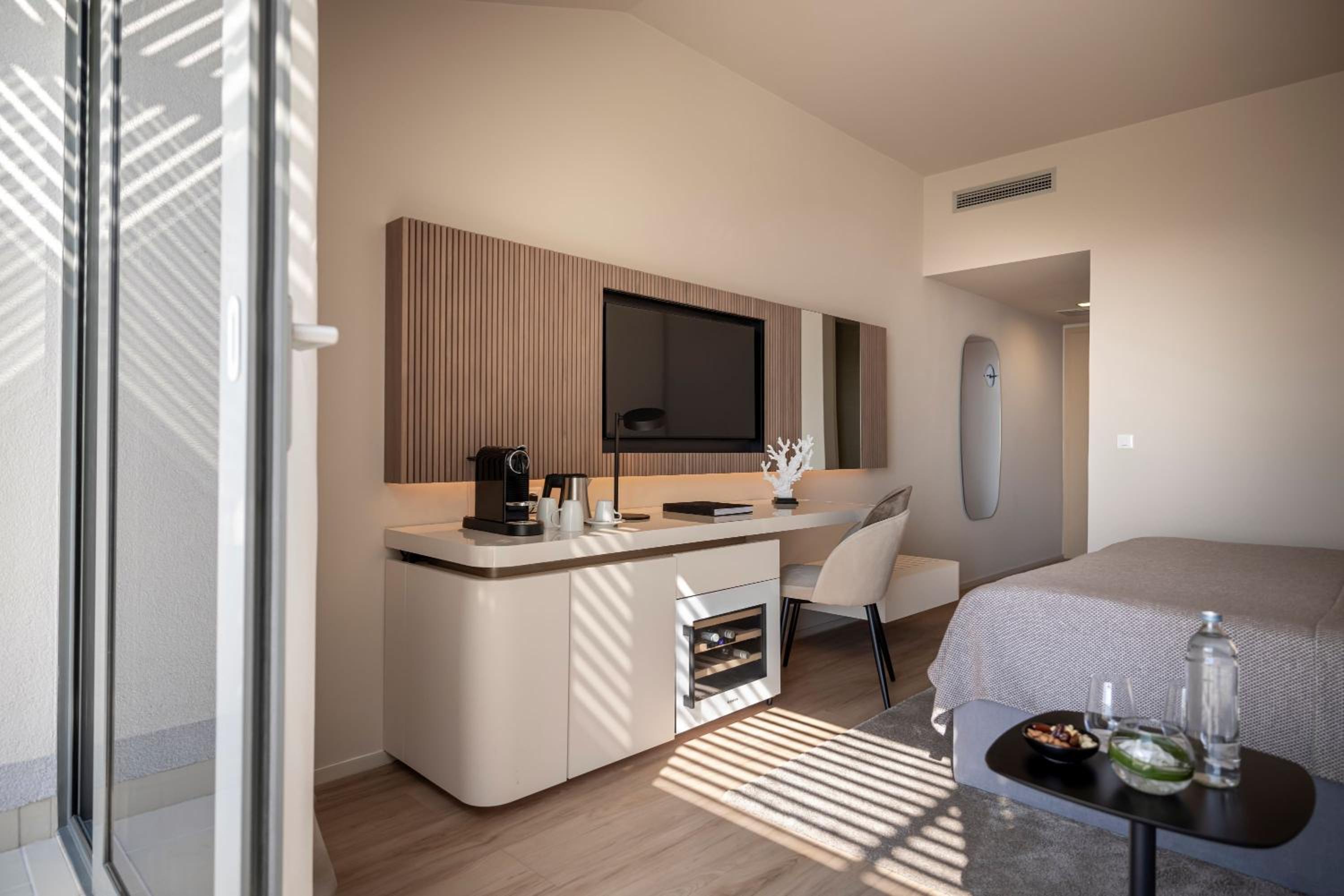 V level Room for 2+1 Seaside