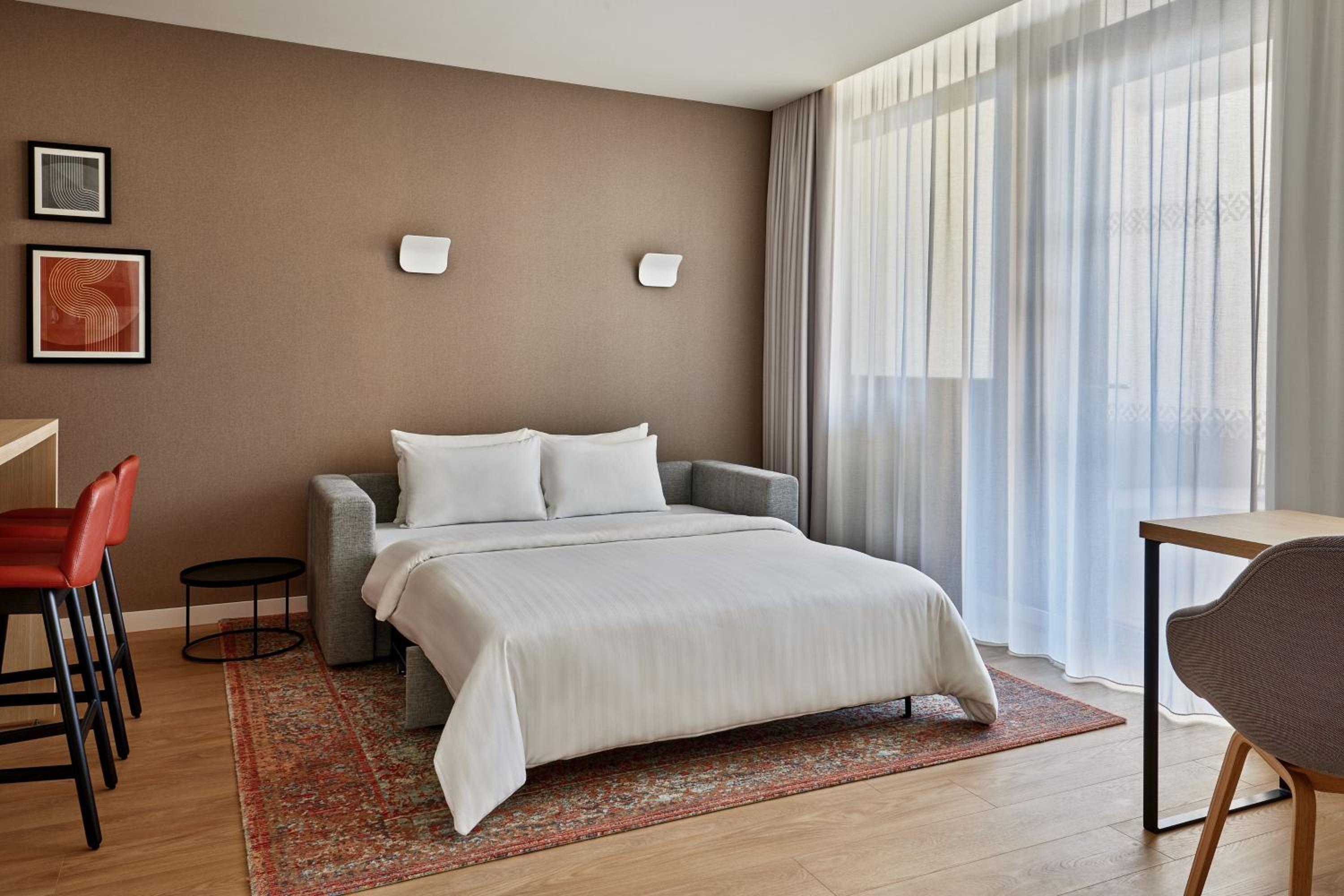 One-Bedroom Apartment with Balcony
