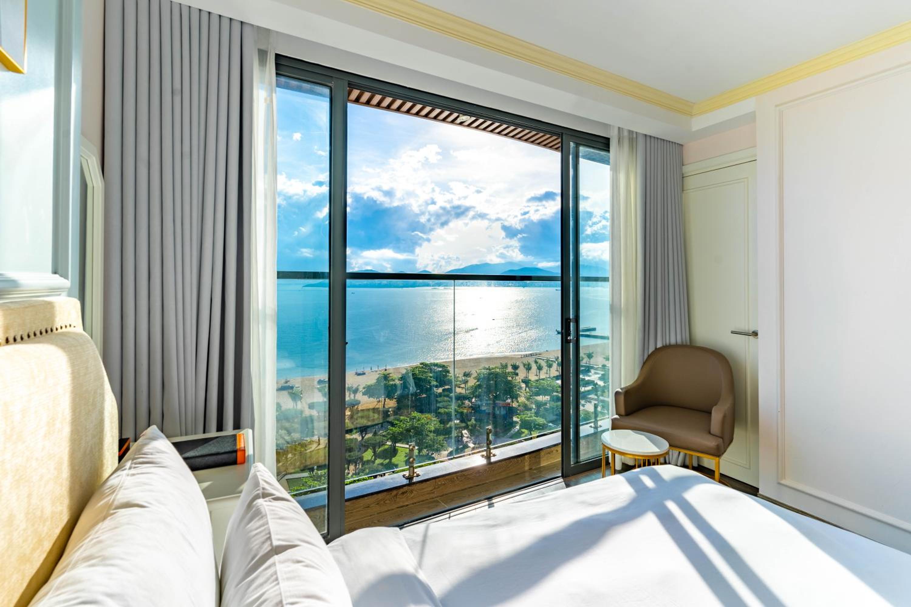 Deluxe Family Room with Ocean View